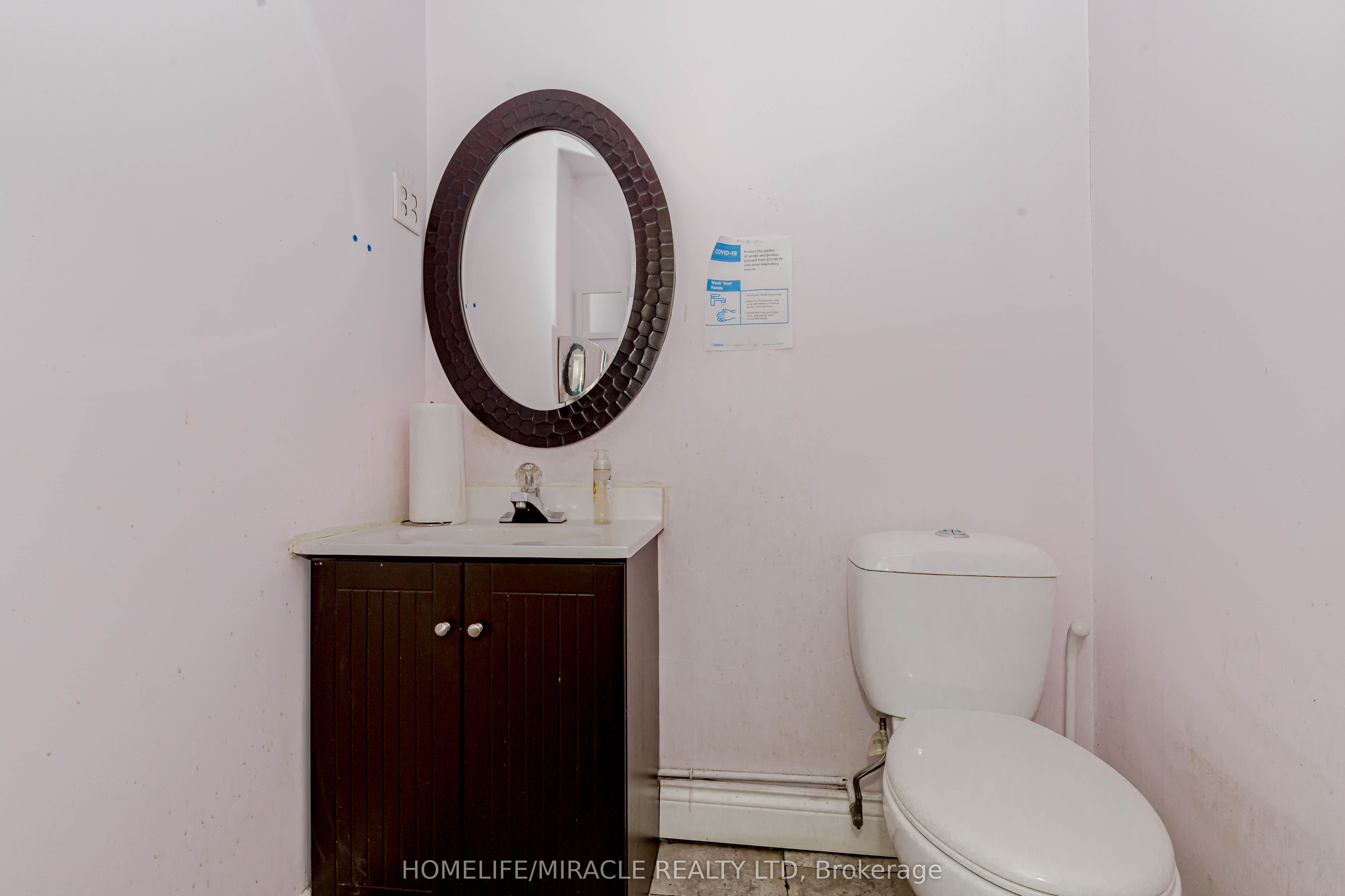 #7 - 1500 Royal York Road Property Photo 35