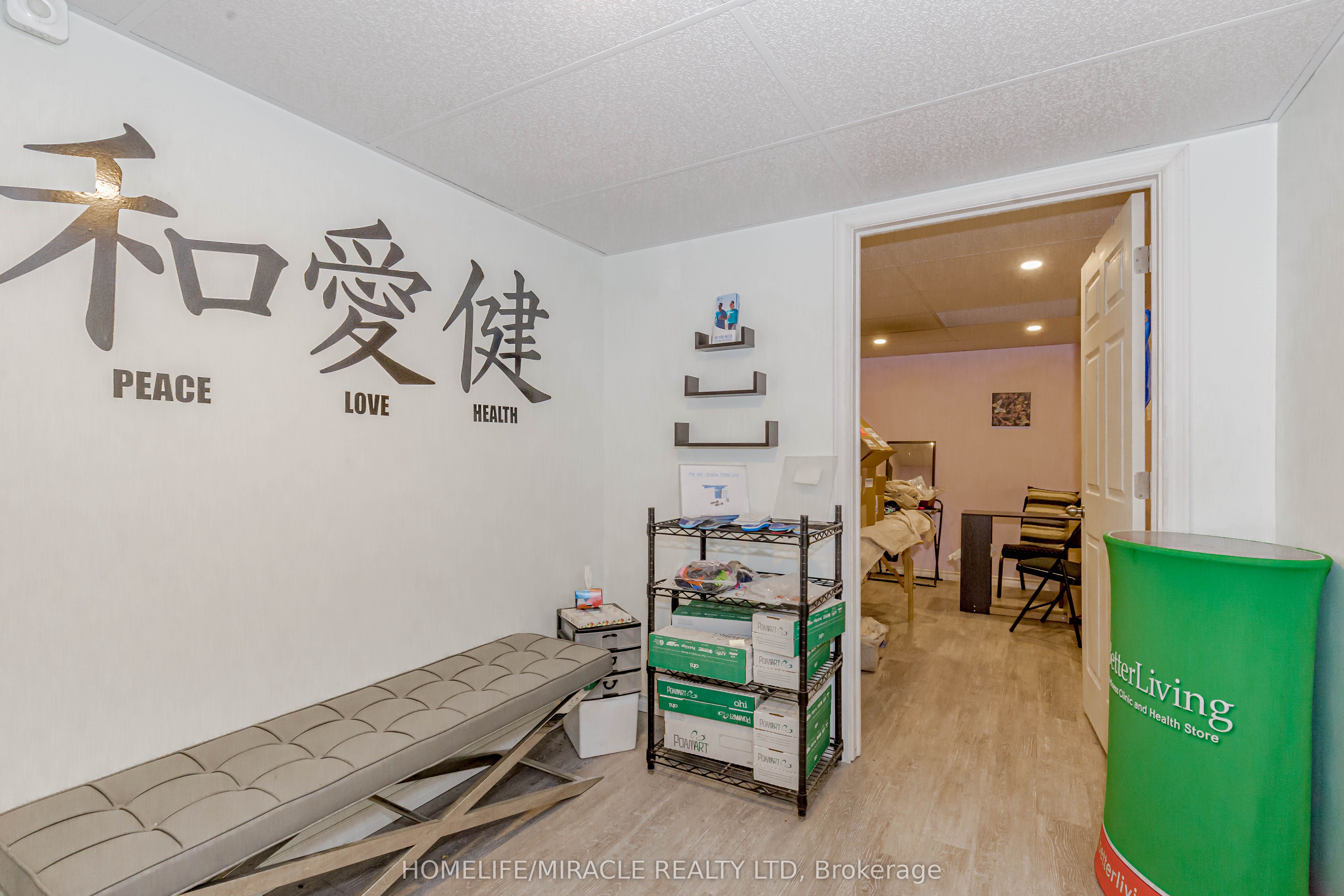 #7 - 1500 Royal York Road Property Photo 37