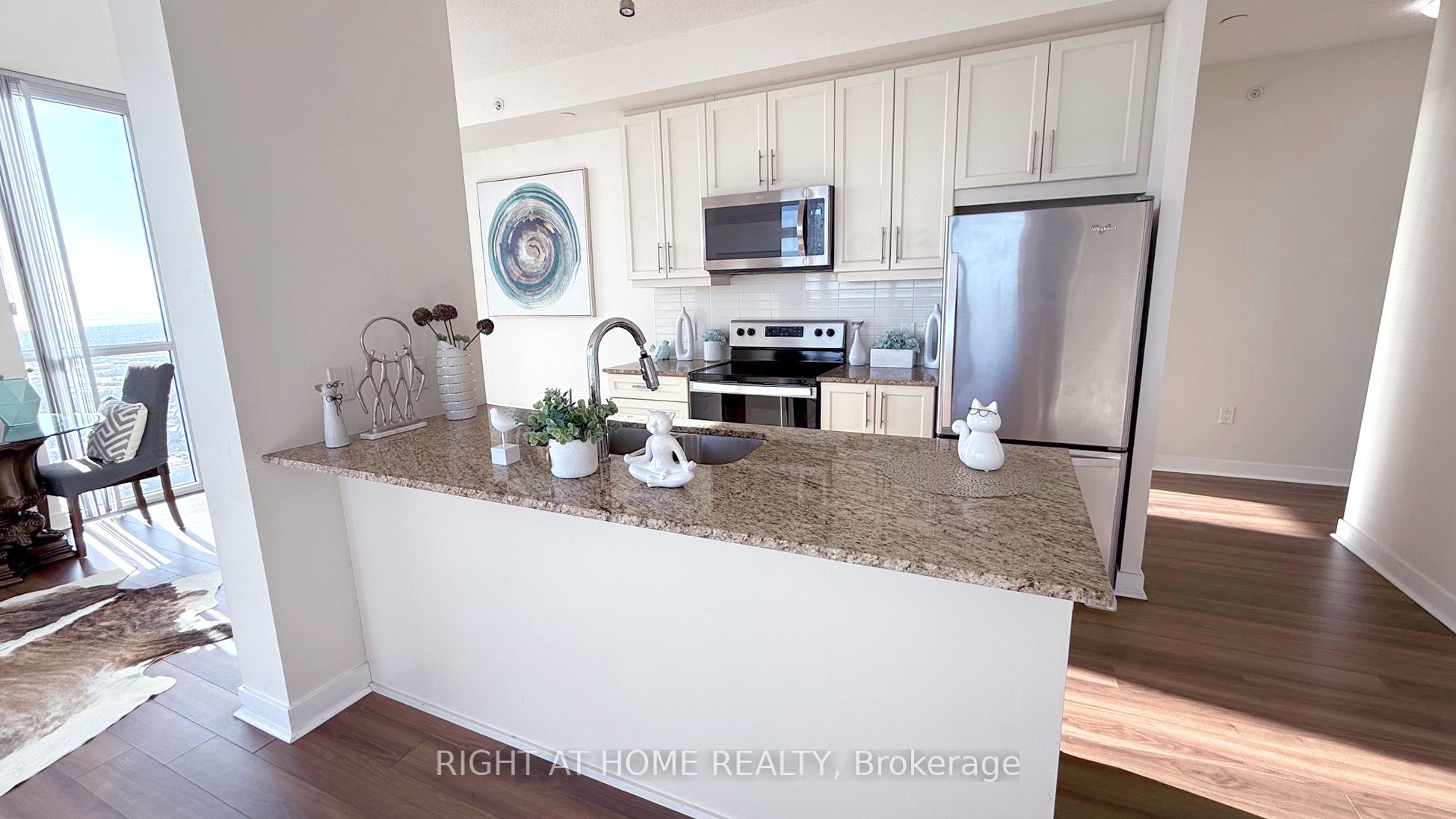 3975 Grand Park Dr Property Photo