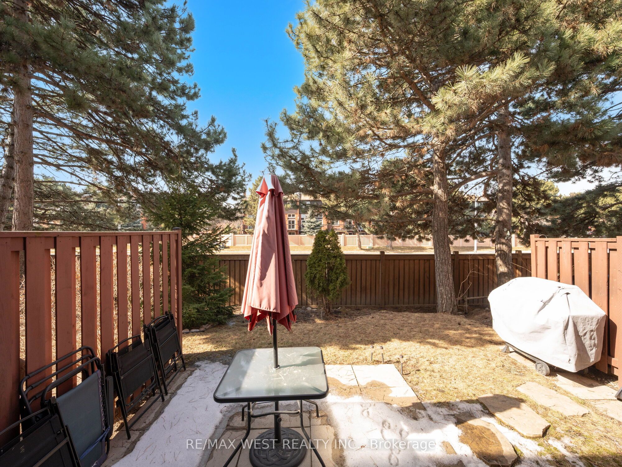 #7 - 4165 Fieldgate Drive Property Photo 42