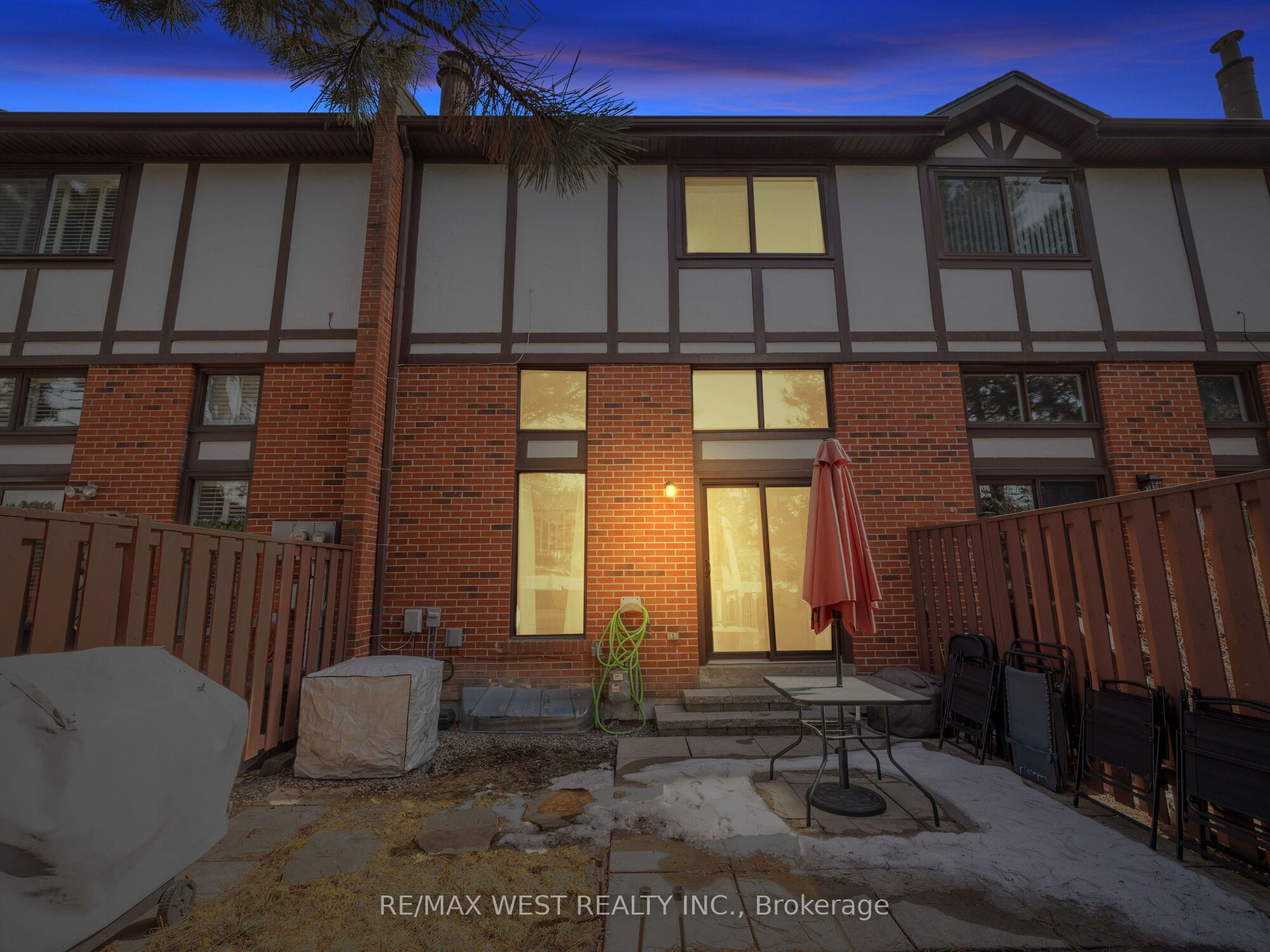 #7 - 4165 Fieldgate Drive Property Photo 43