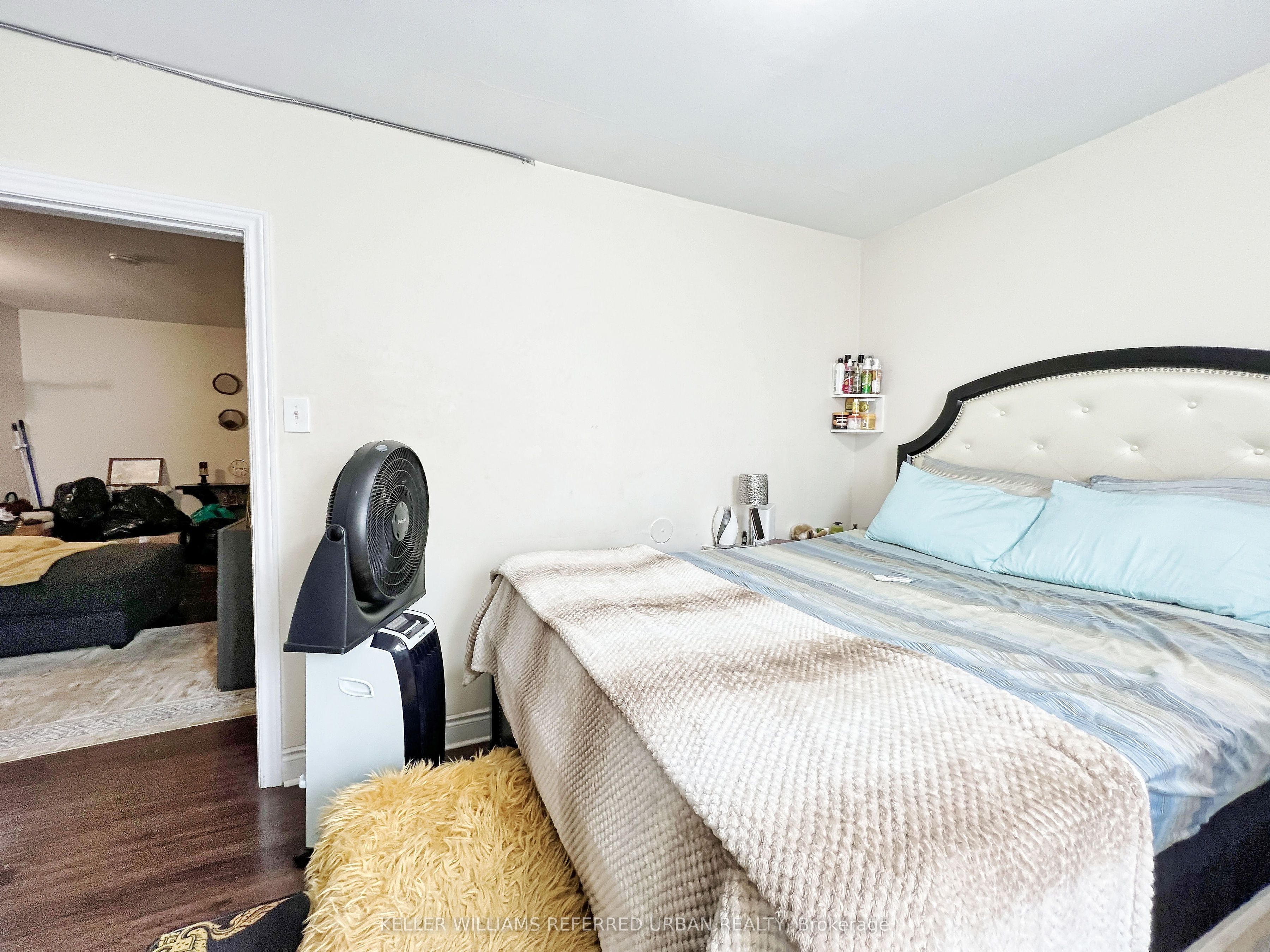 2544 Eglinton Avenue Property Photo 43
