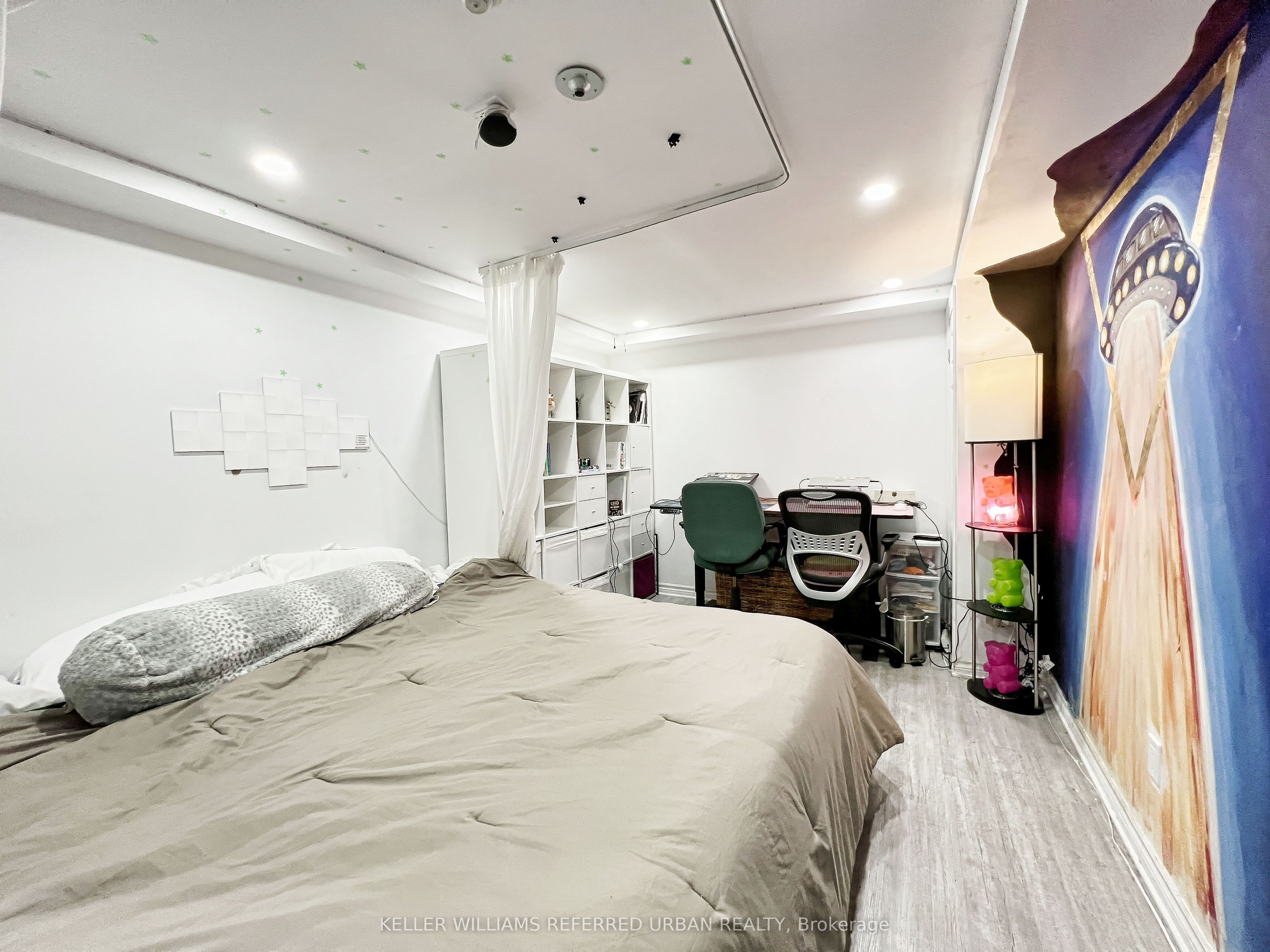 2544 Eglinton Avenue Property Photo 47