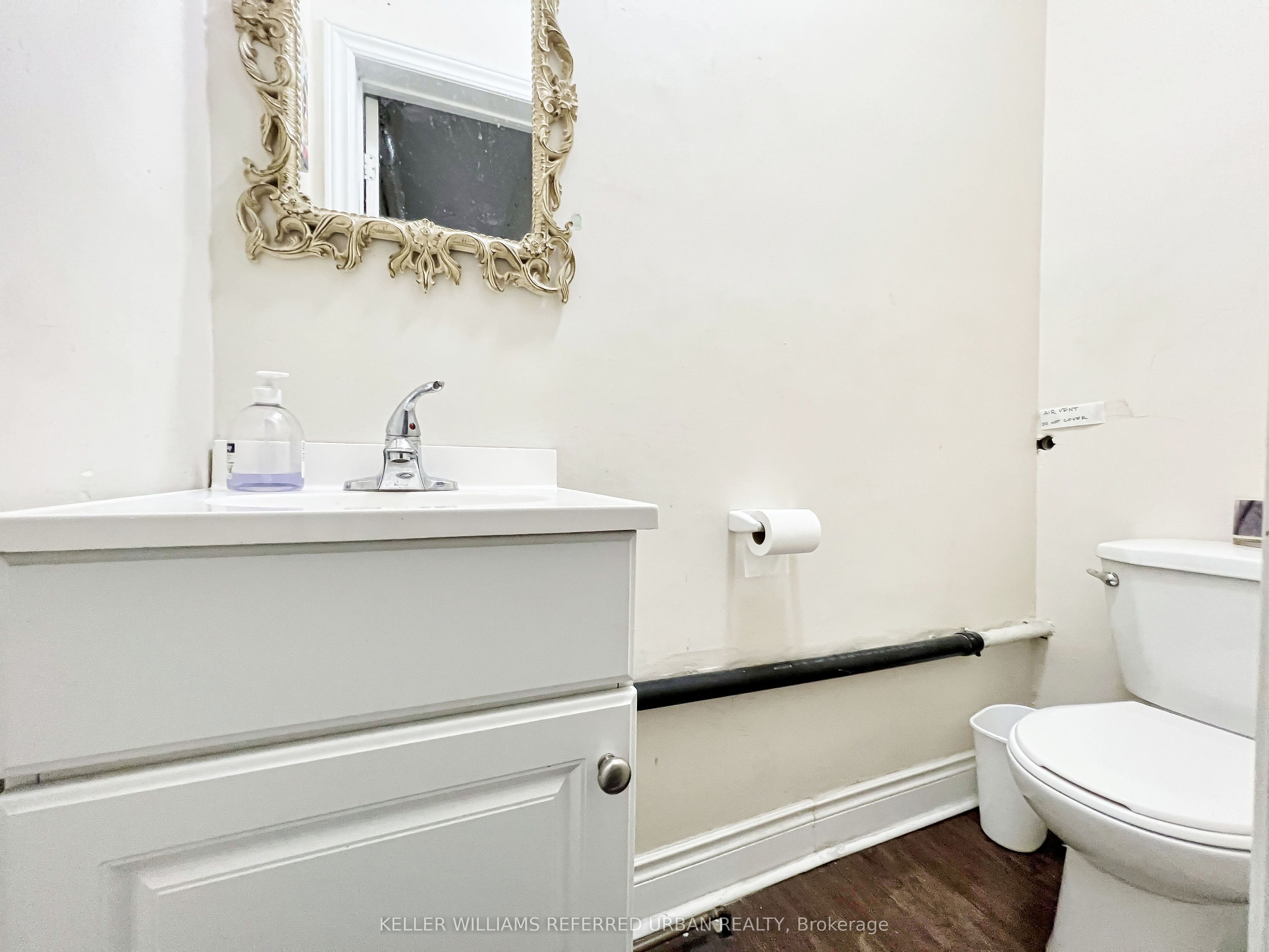 2544 Eglinton Avenue Property Photo 49