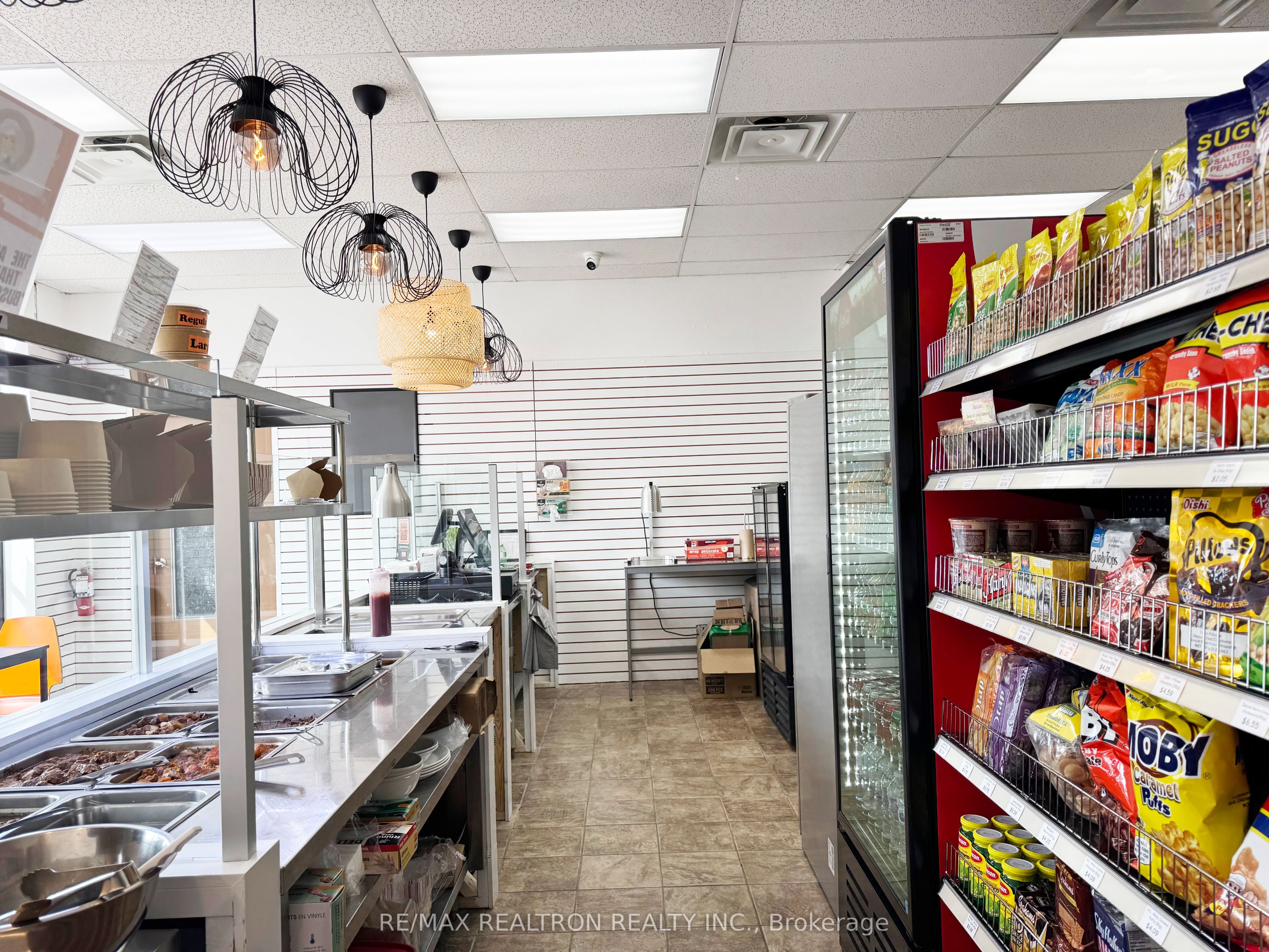 #3b - 2165 Grosvenor Street Property Photo 4