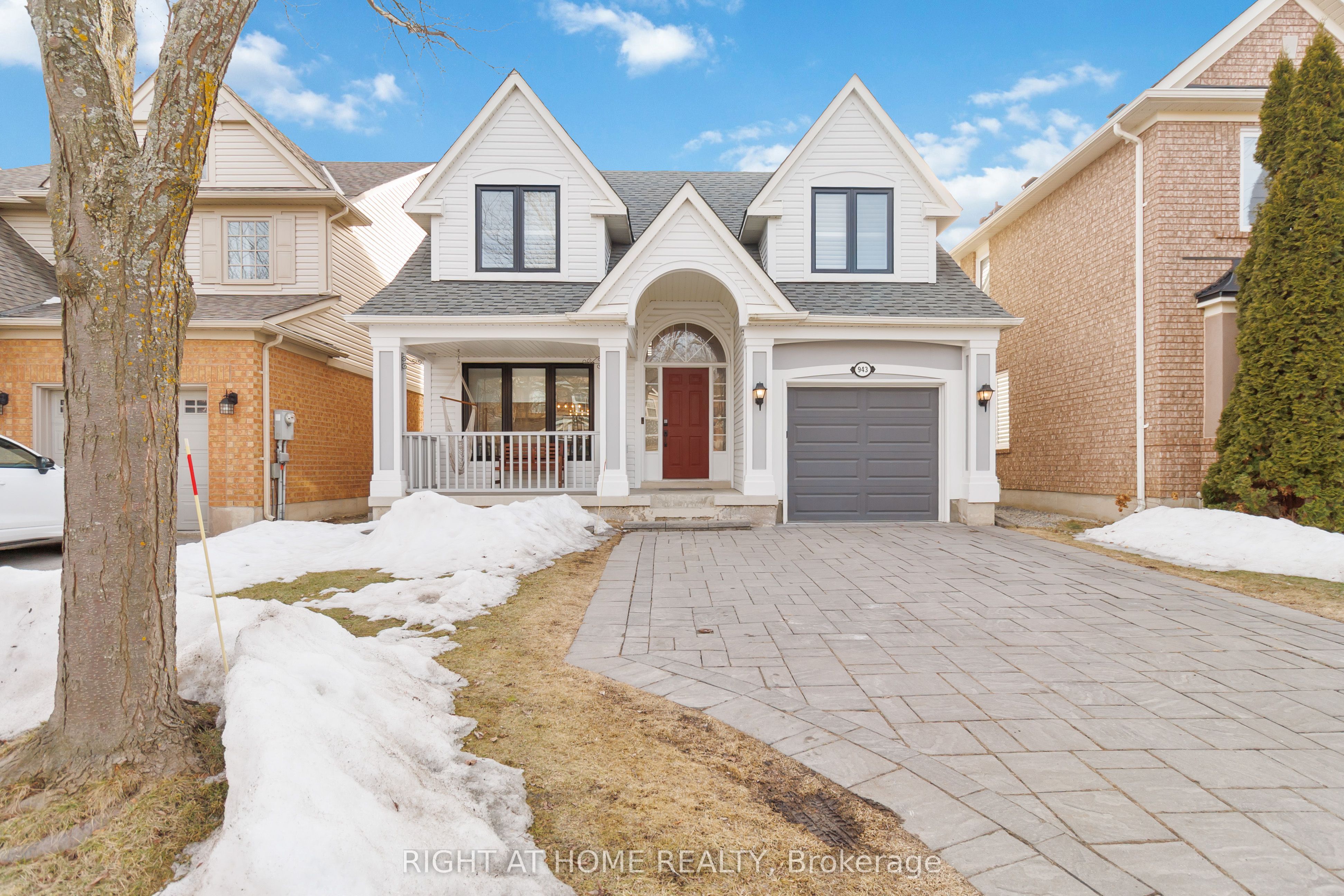 943 Mcduffe Crescent Property Photo 1