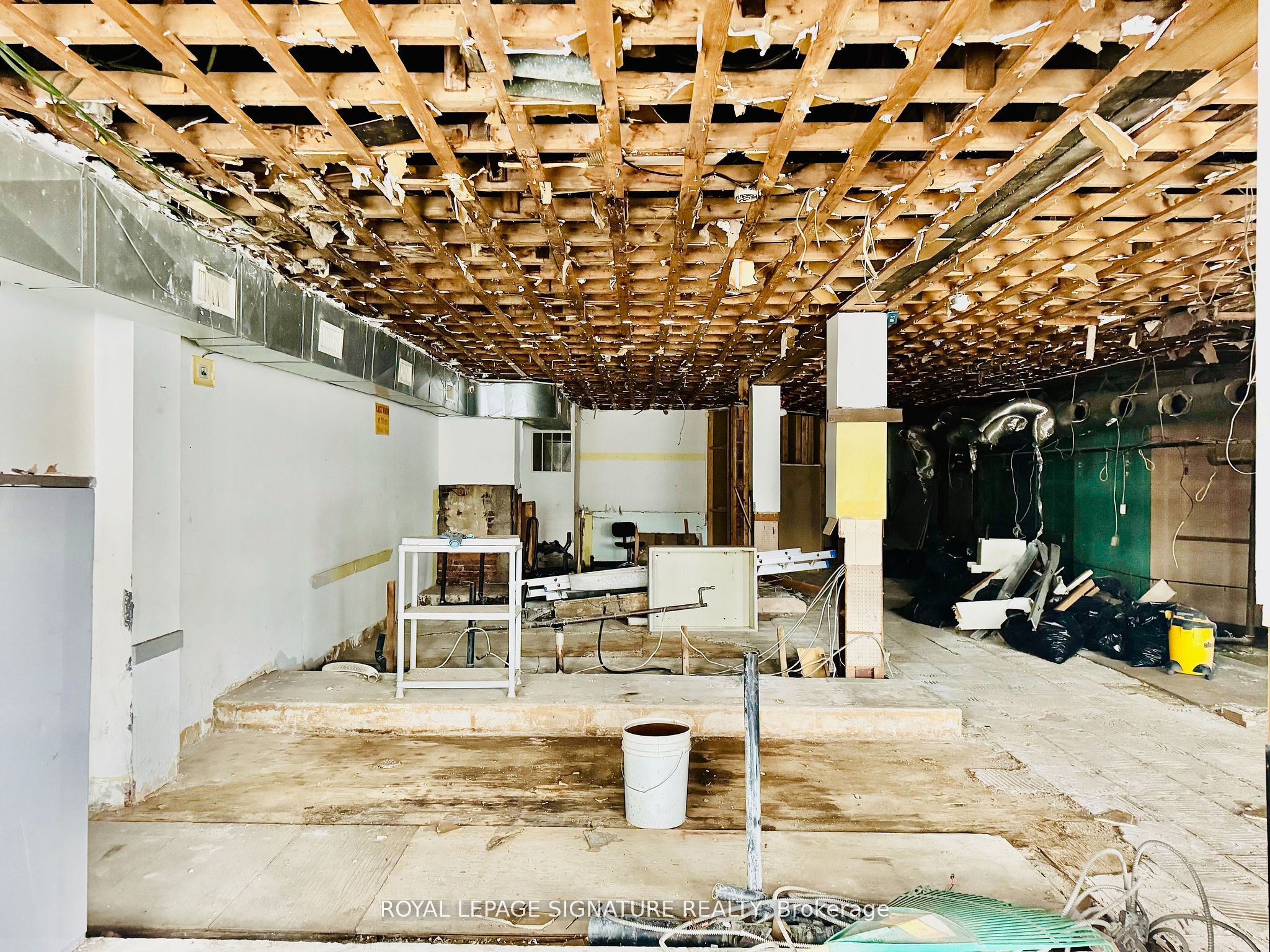 #a - 2790 Dundas Street Property Photo 7