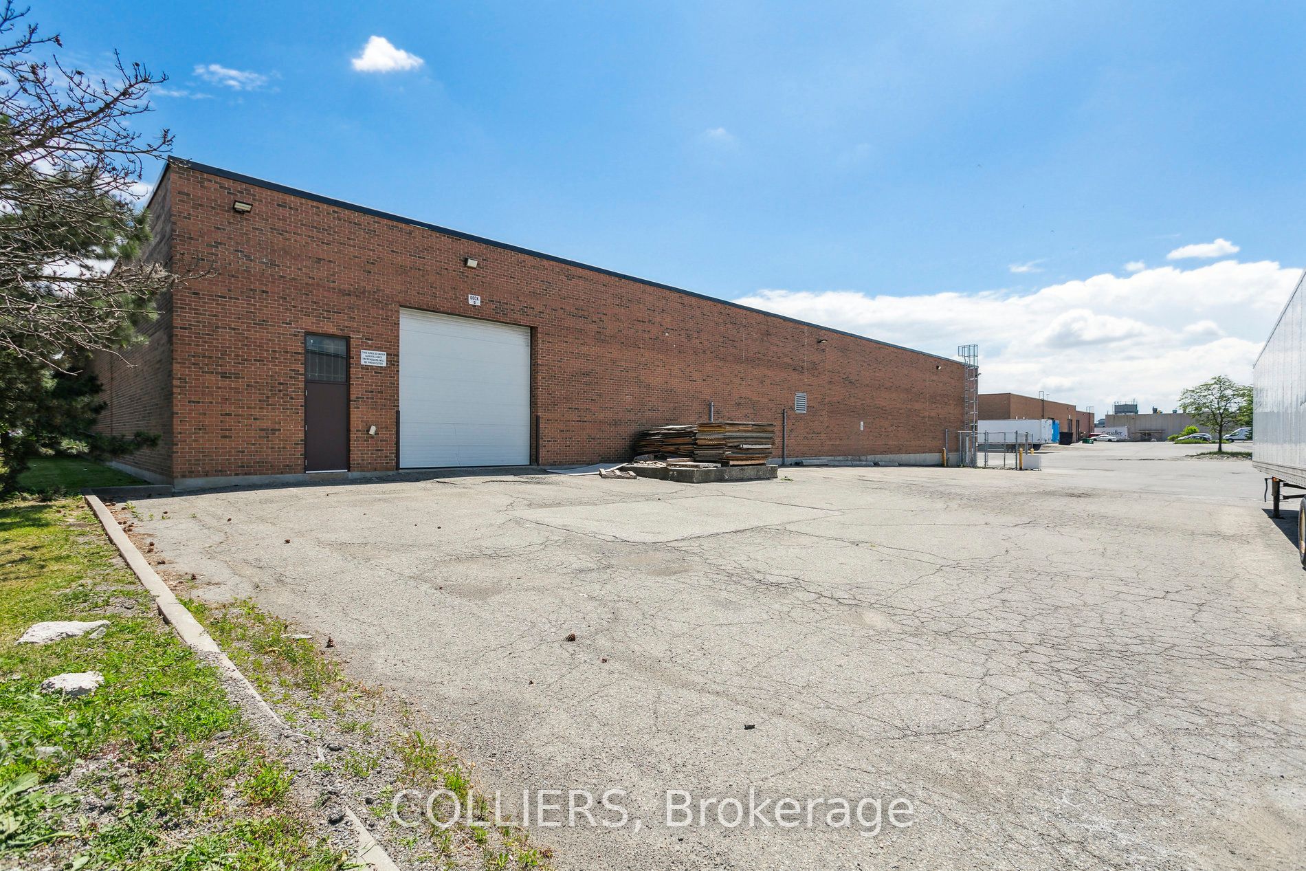 #opt 4 - 979 Gana Court Property Photo 8