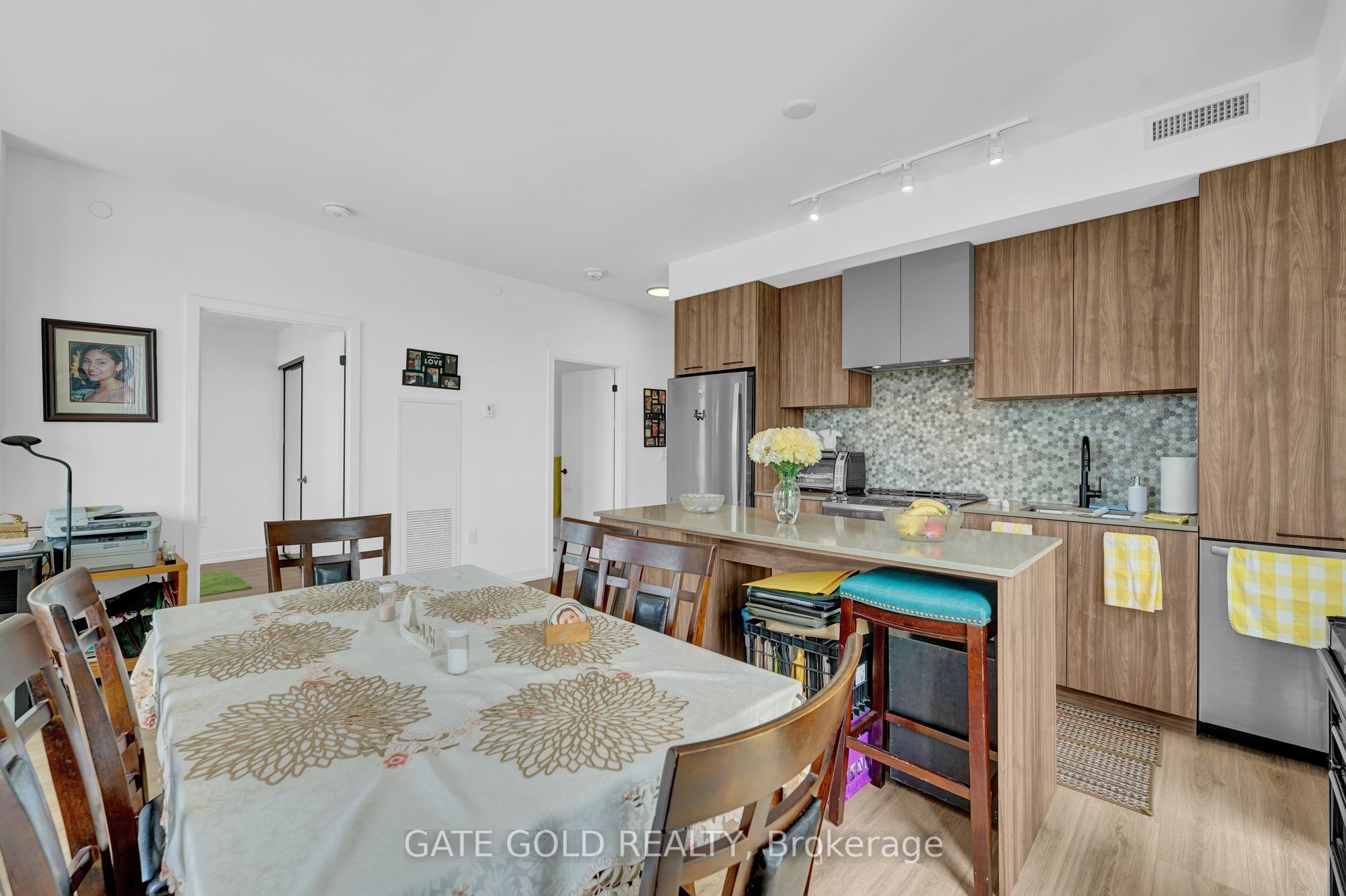 10 Lagerfeld Drive E 505 Property Photo 5