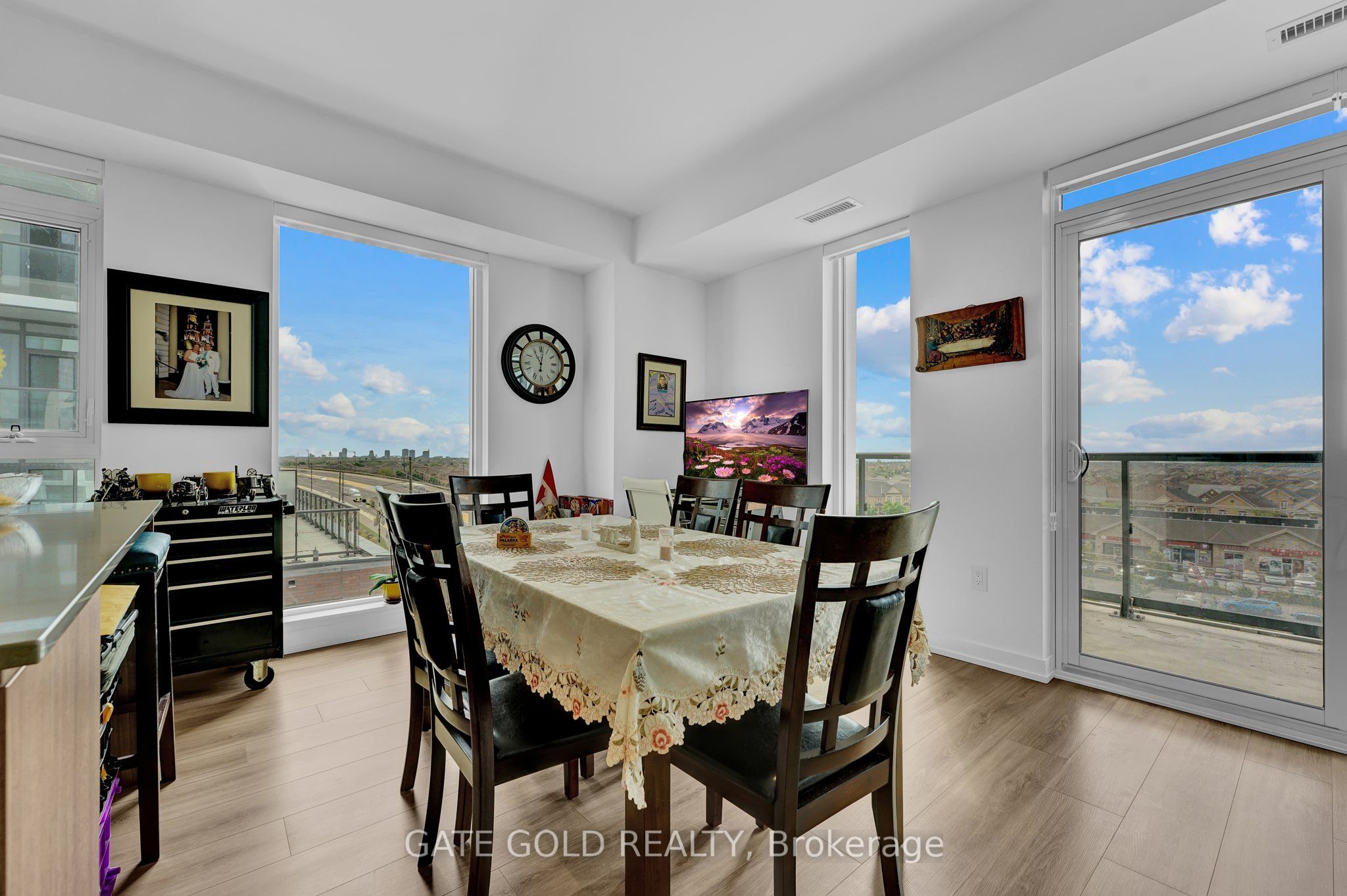10 Lagerfeld Drive E 505 Property Photo 7