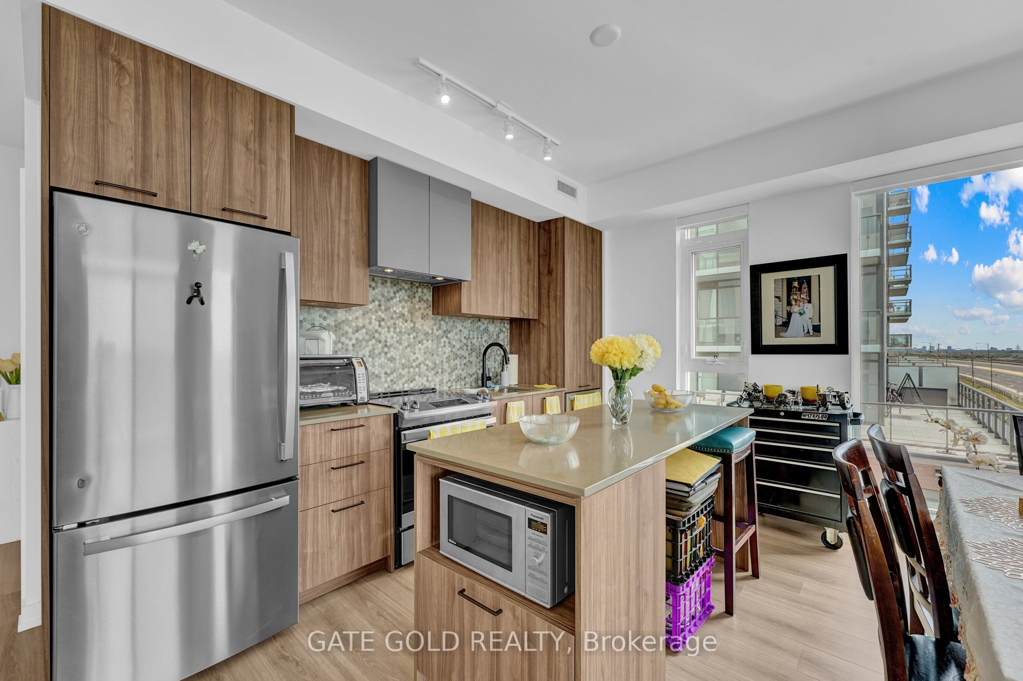 10 Lagerfeld Drive E 505 Property Photo 12
