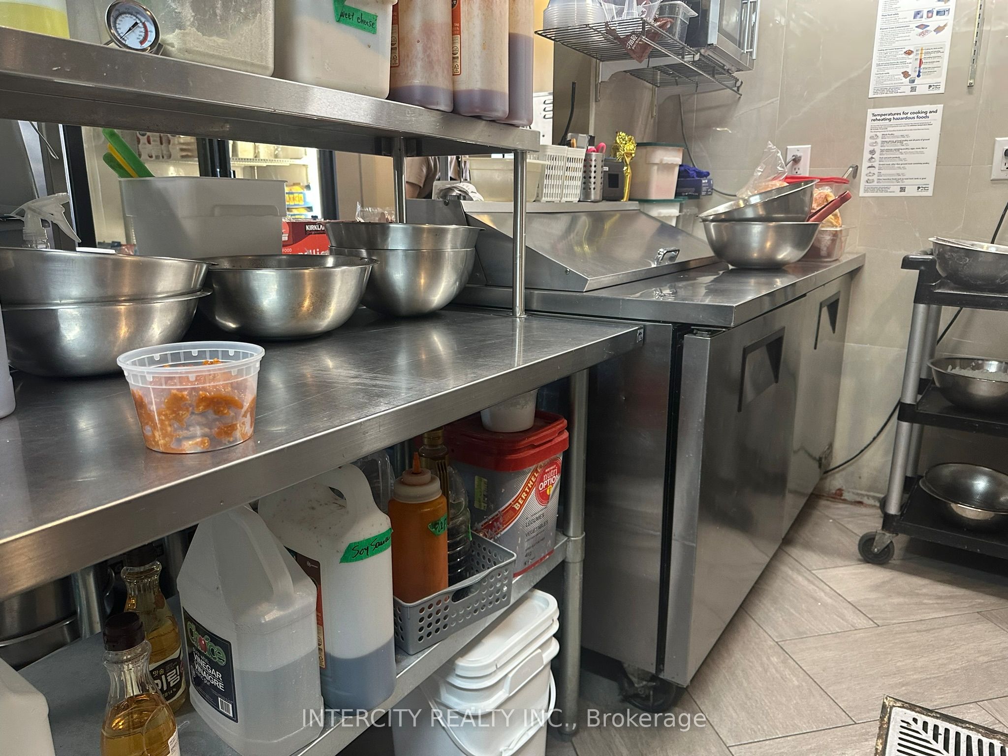 3066a Hurontario Street Property Photo 22
