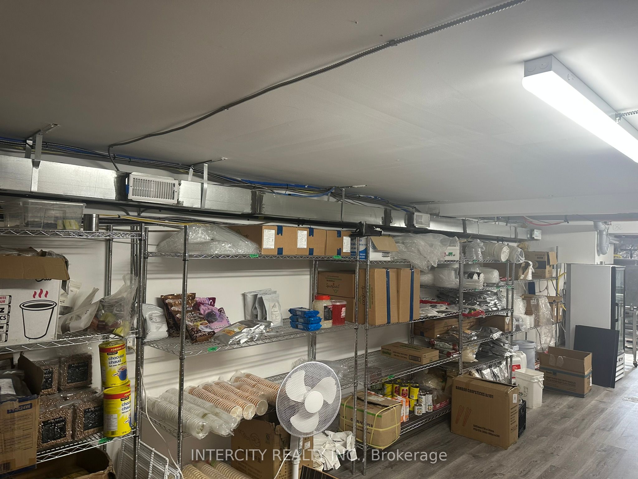 3066a Hurontario Street Property Photo 31