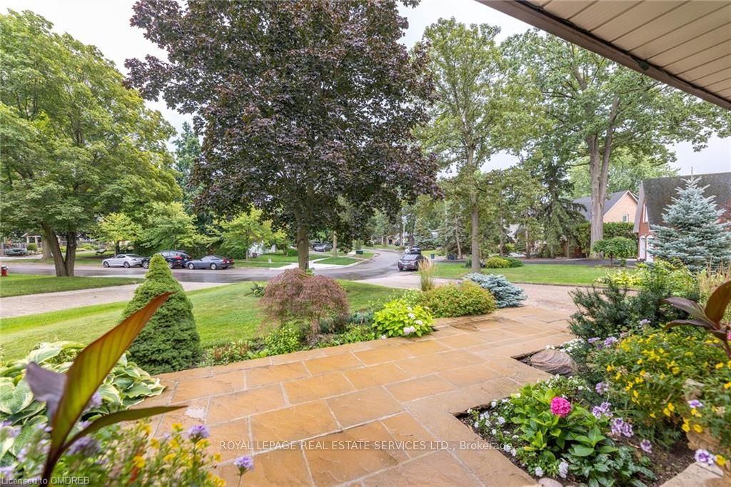 2123 Kawartha Crescent Property Photo 4