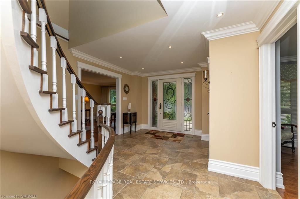 2123 Kawartha Crescent Property Photo 14