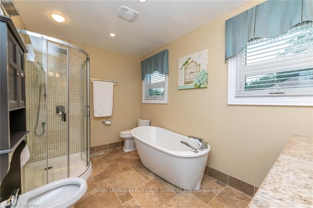 2123 Kawartha Crescent Property Photo 27