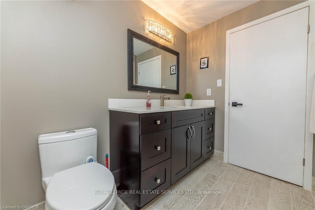 2123 Kawartha Crescent Property Photo 32