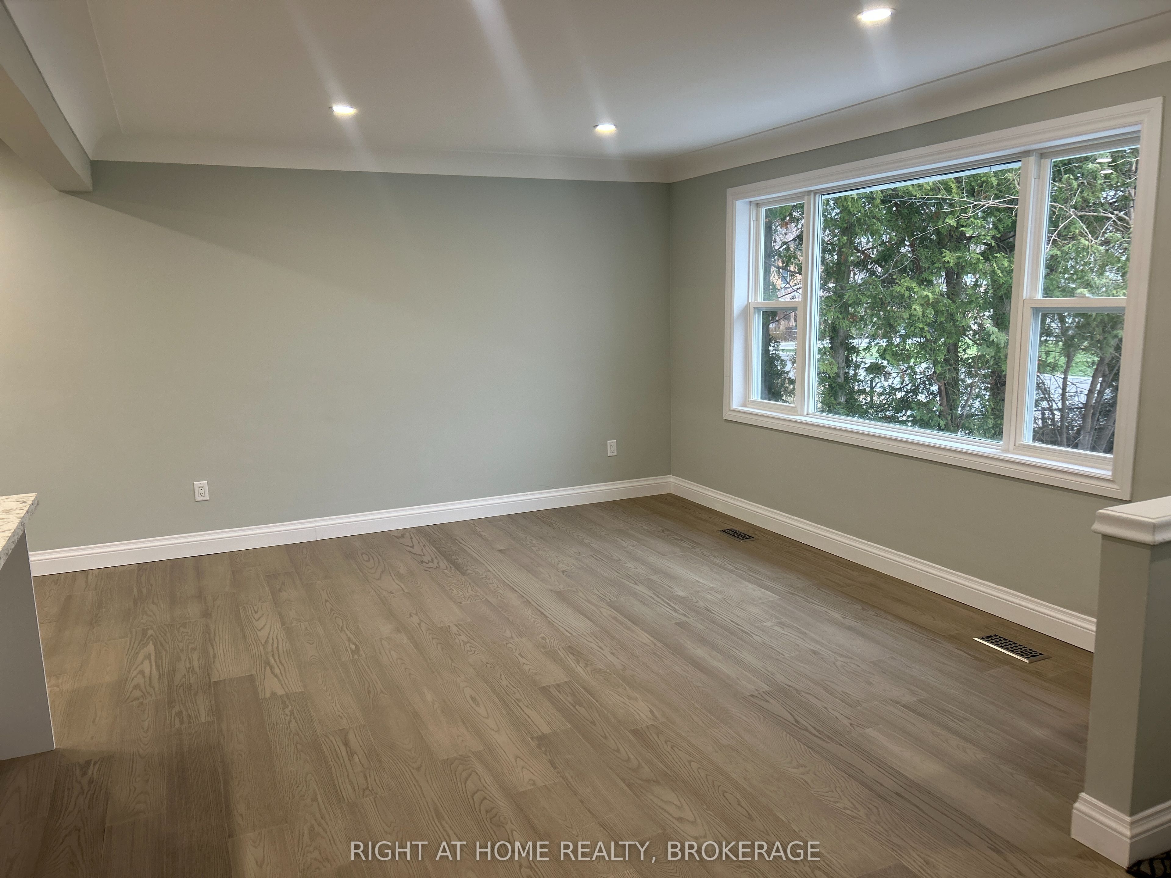 513 Enfield Road Property Photo 9
