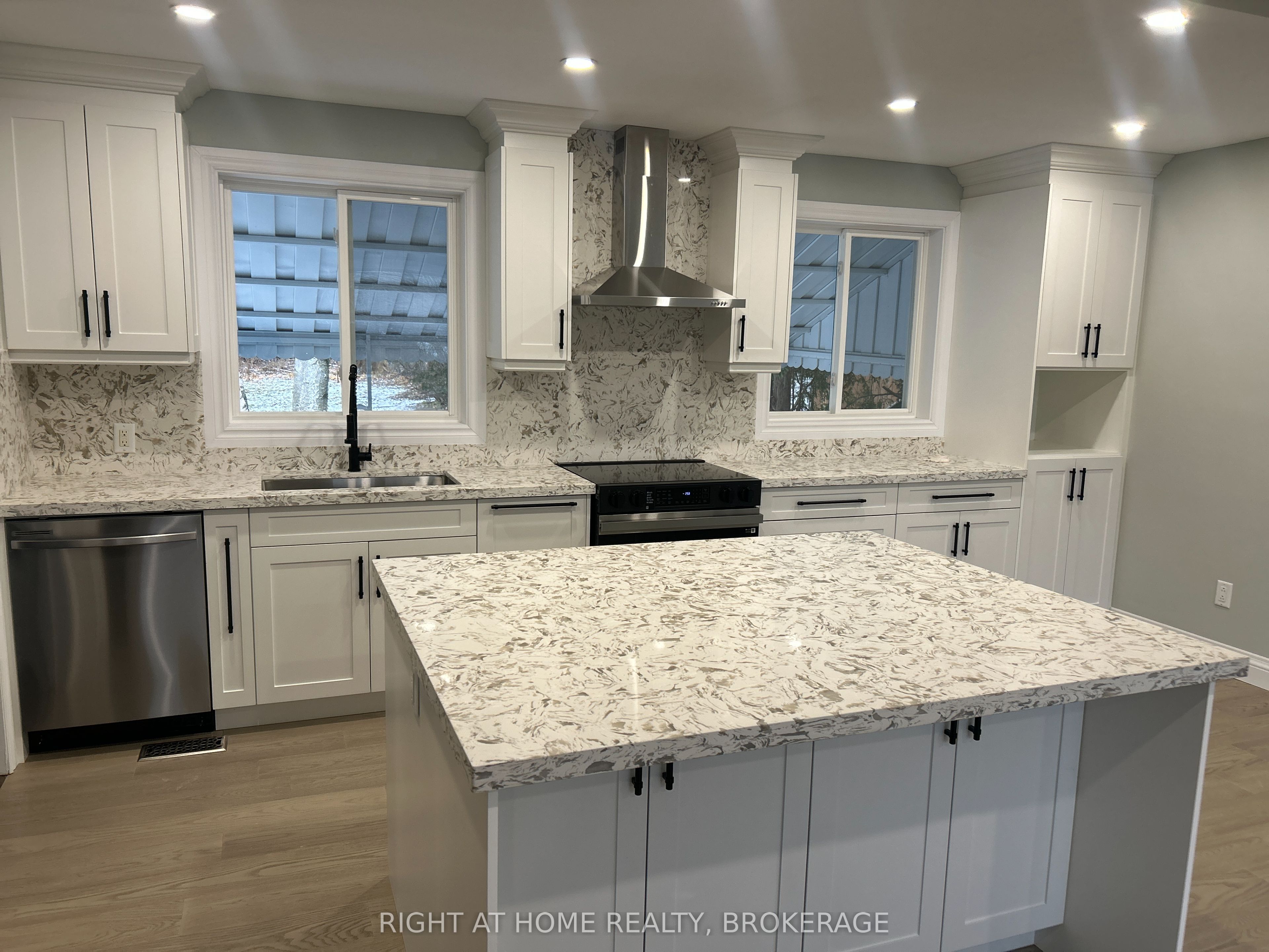 513 Enfield Road Property Photo 10