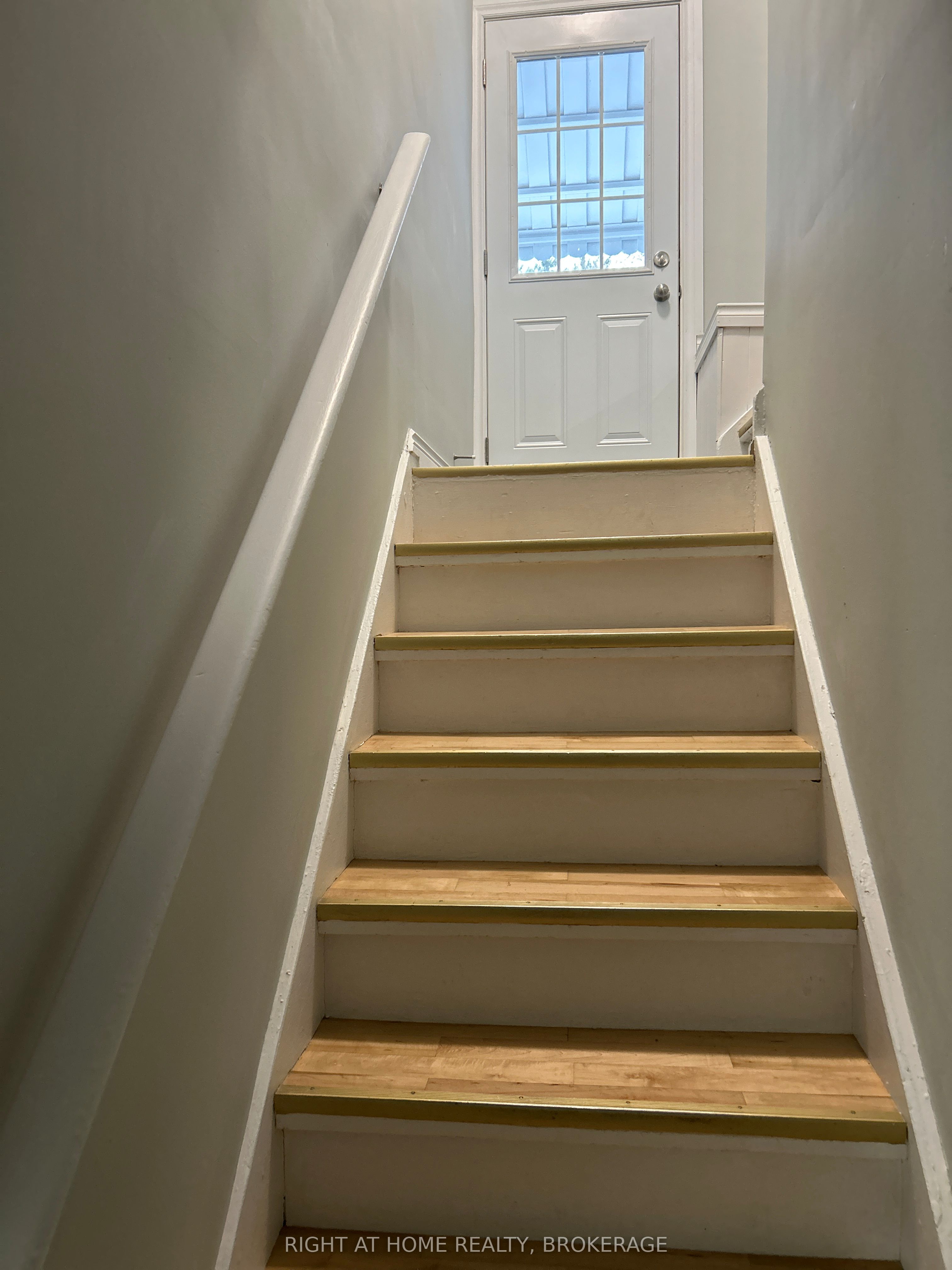 513 Enfield Road Property Photo 11