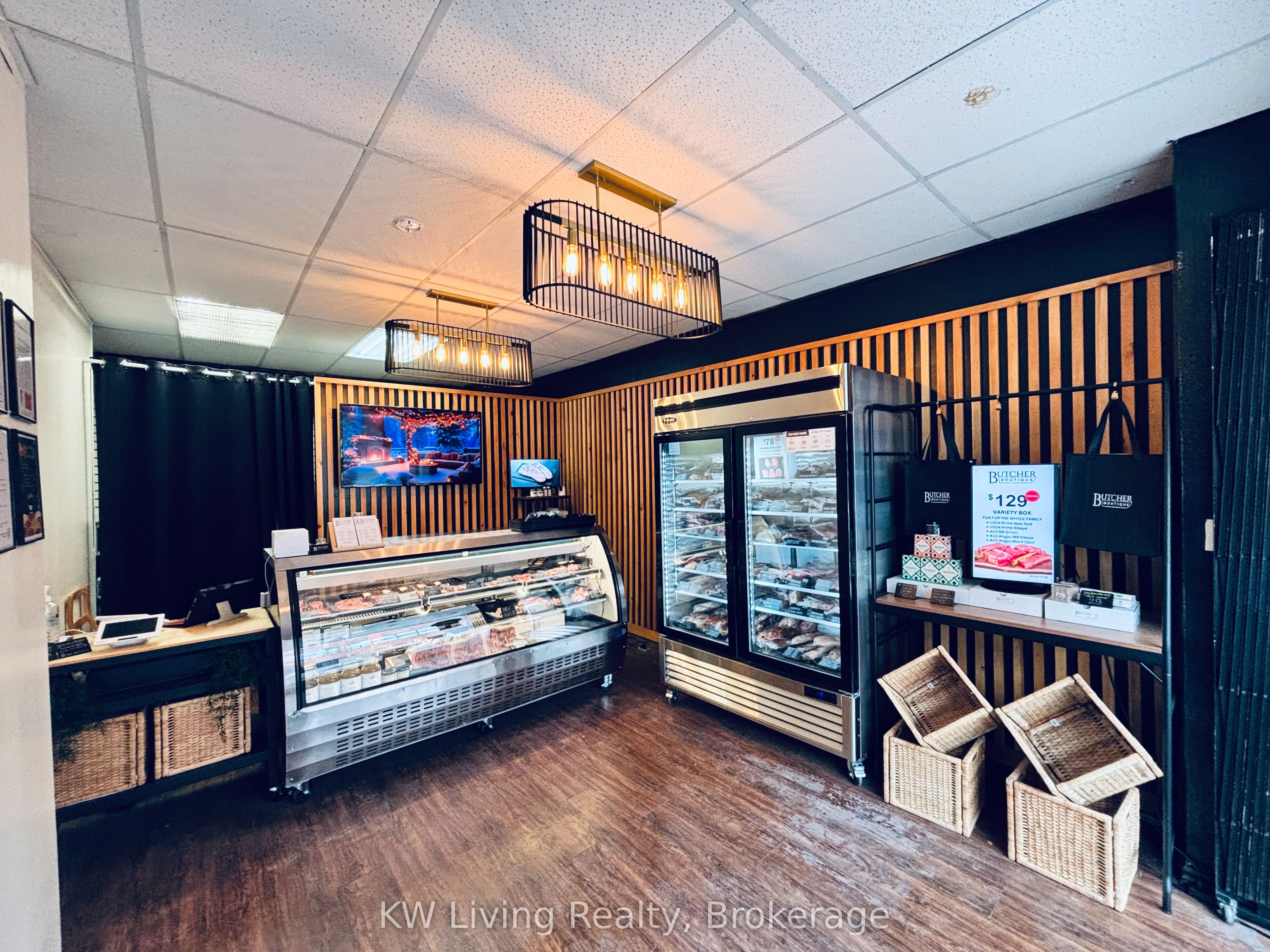 #ground - 2245 Dundas Street Property Photo 2