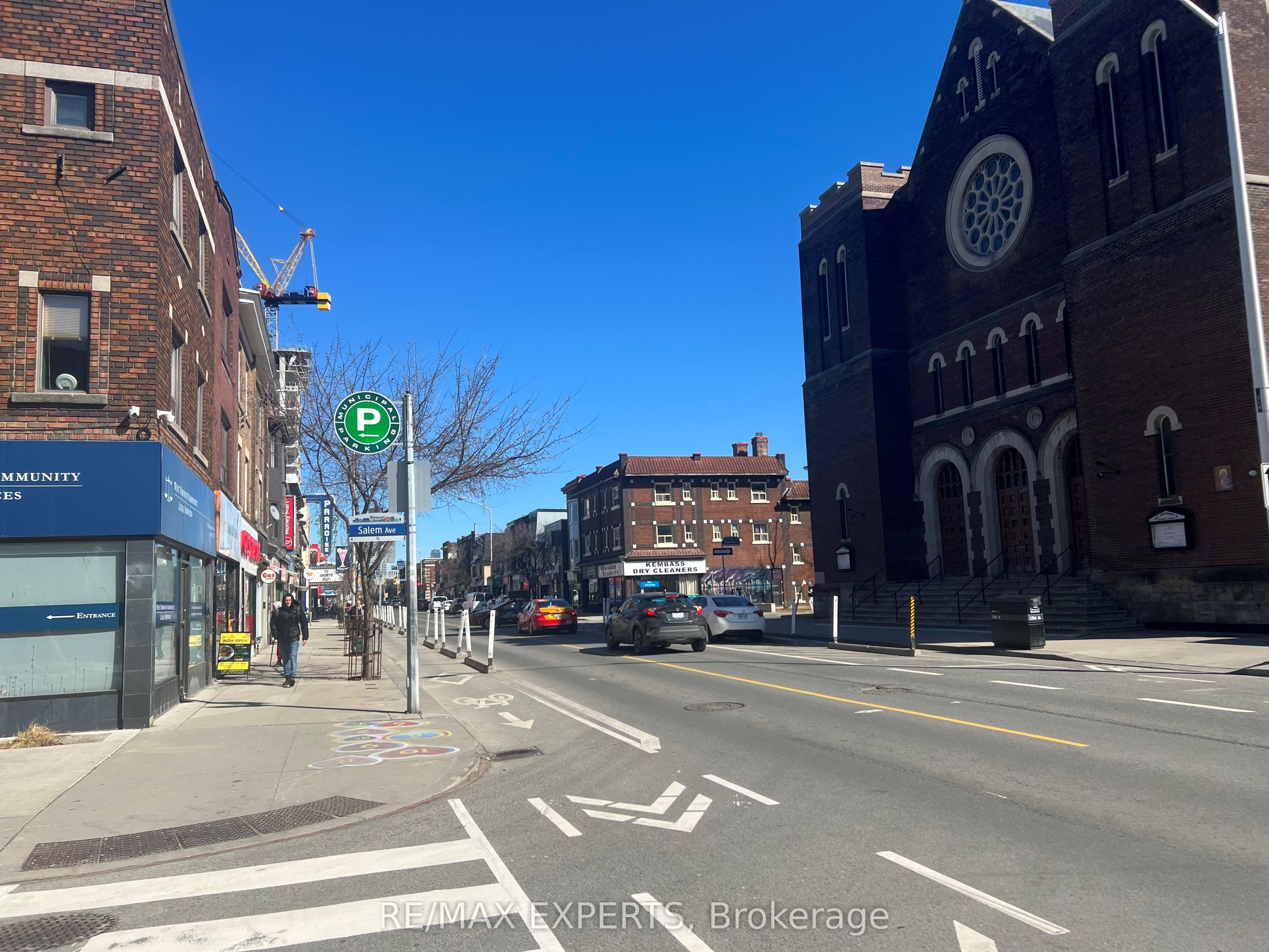 1030 Bloor Street Property Photo 2