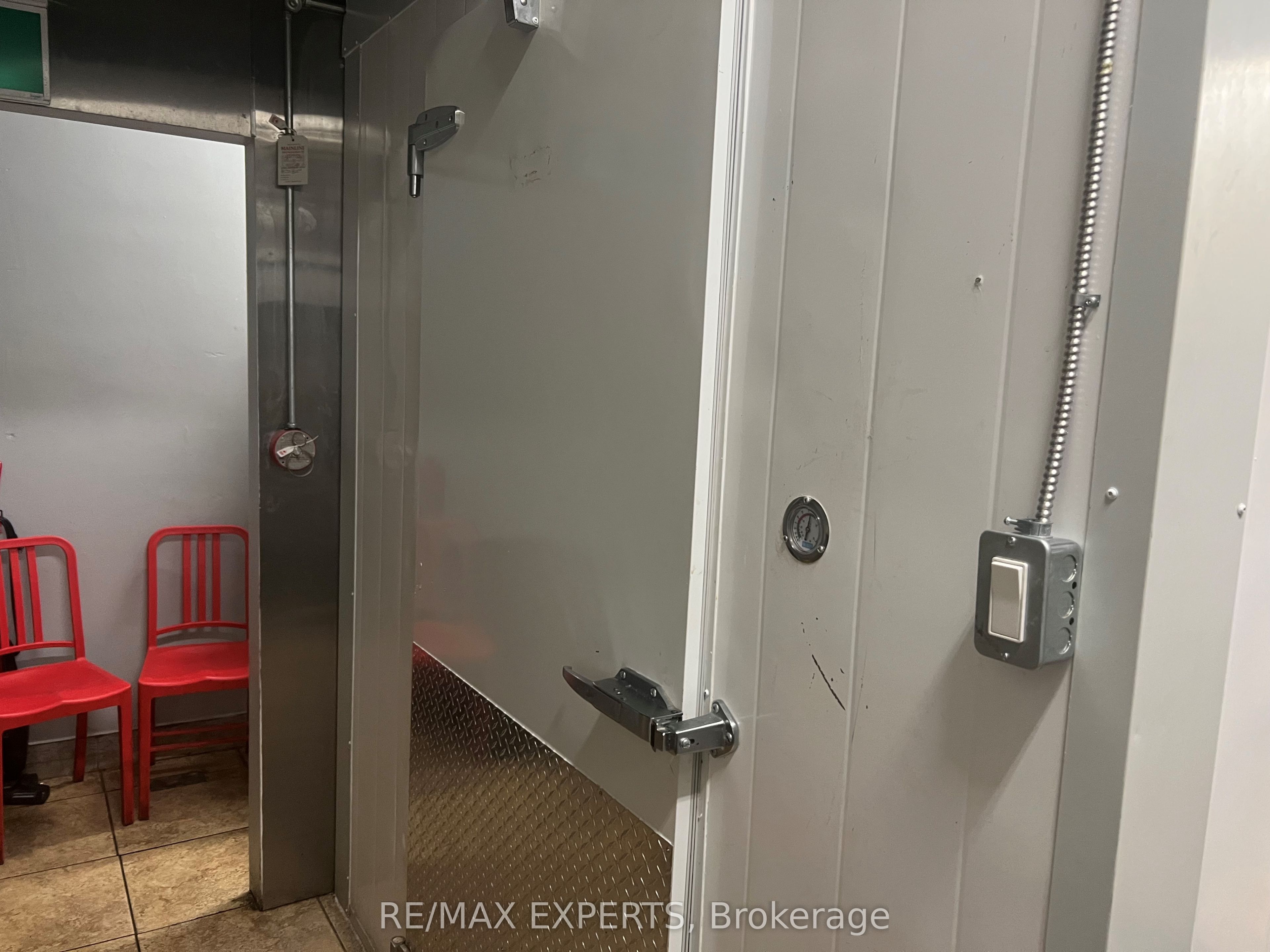 1030 Bloor Street Property Photo 11