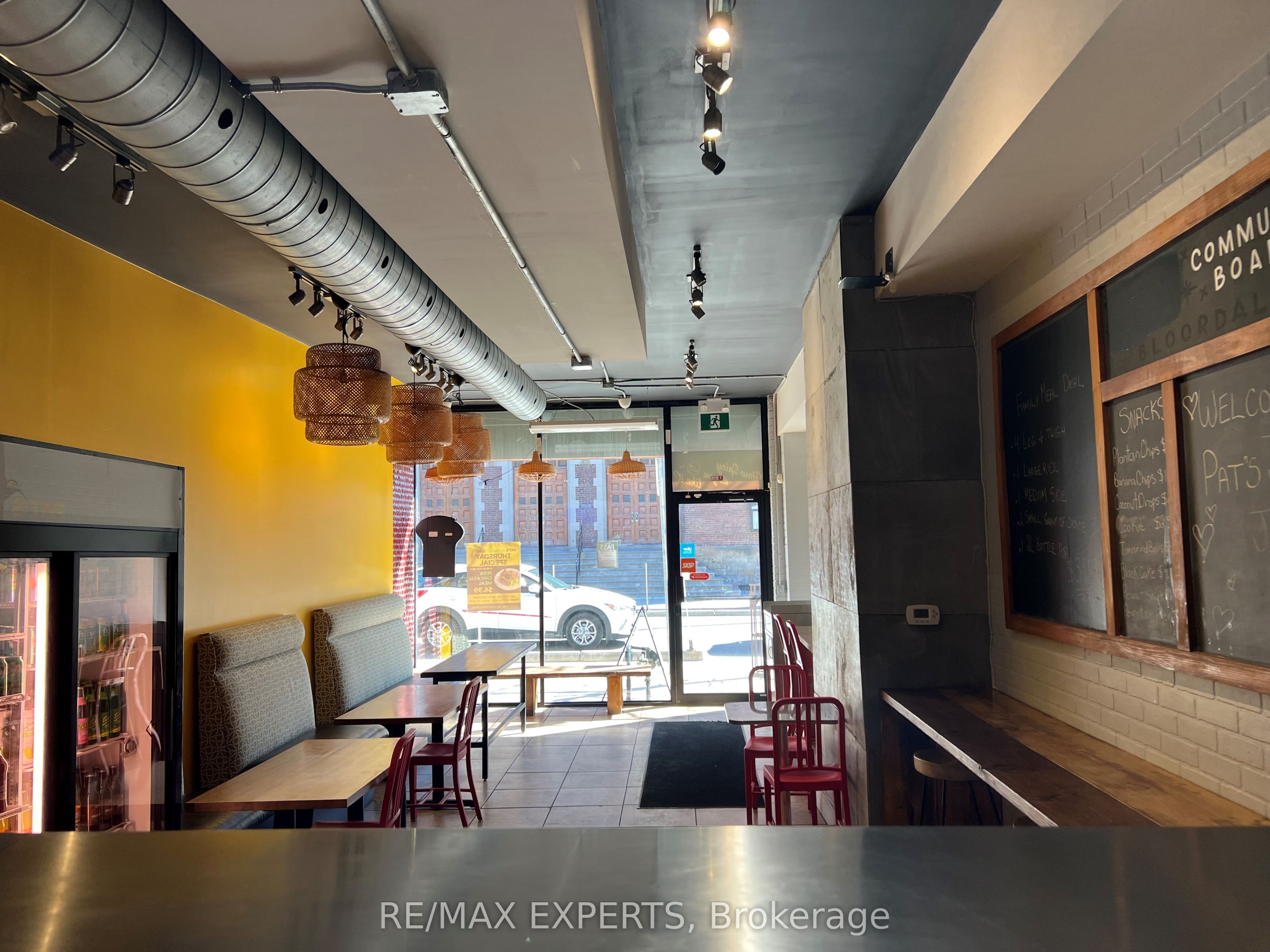 1030 Bloor Street Property Photo 14