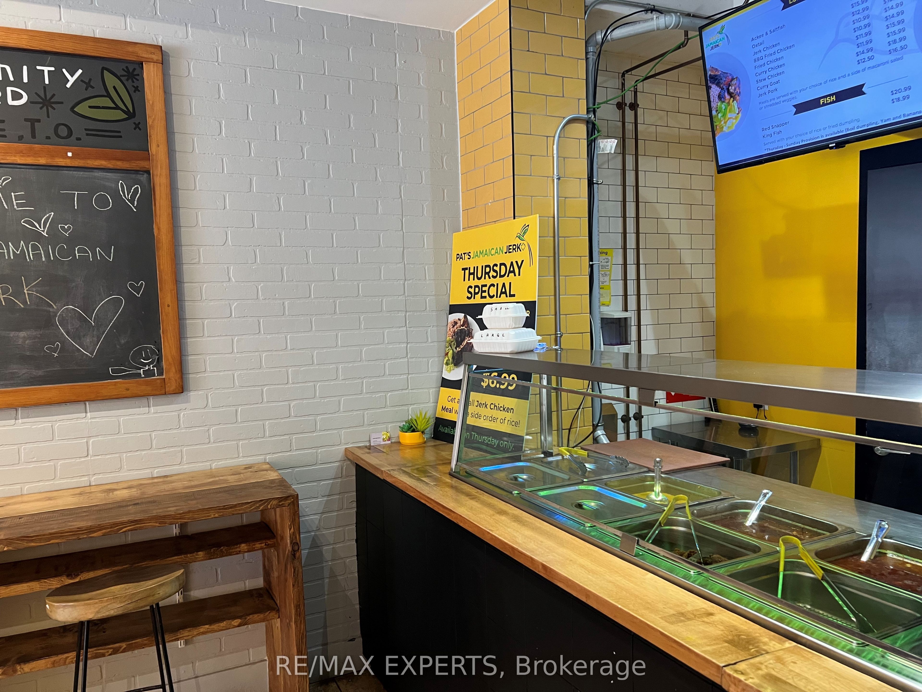 1030 Bloor Street Property Photo 18