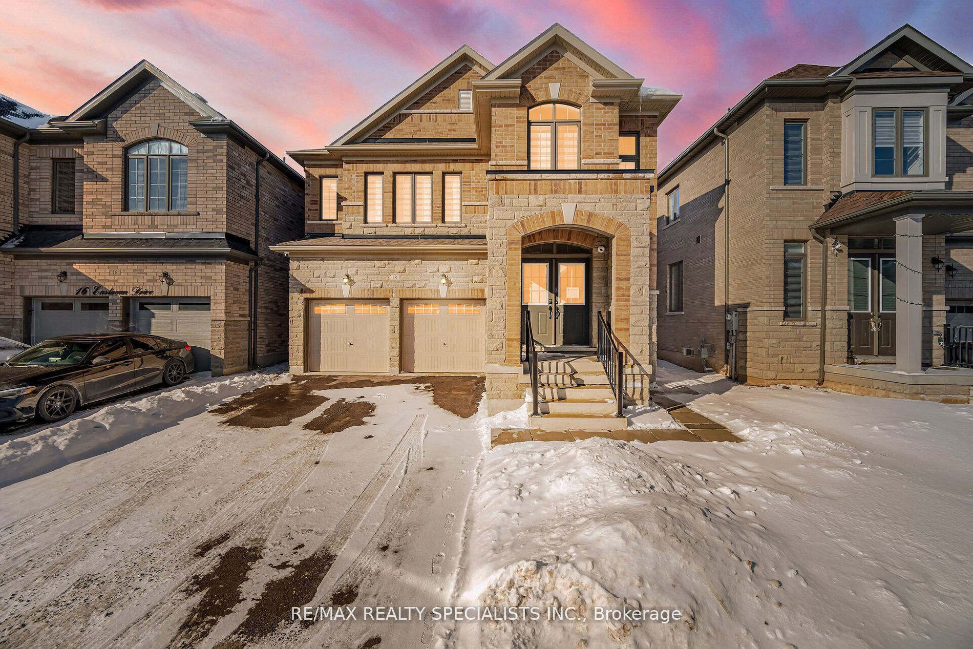 18 Eastman Drive Property Photo 1