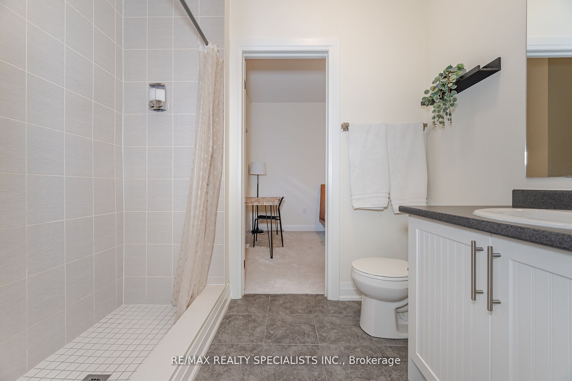 18 Eastman Drive Property Photo 25