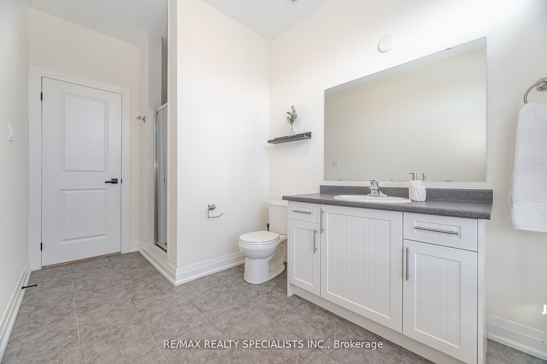 18 Eastman Drive Property Photo 30