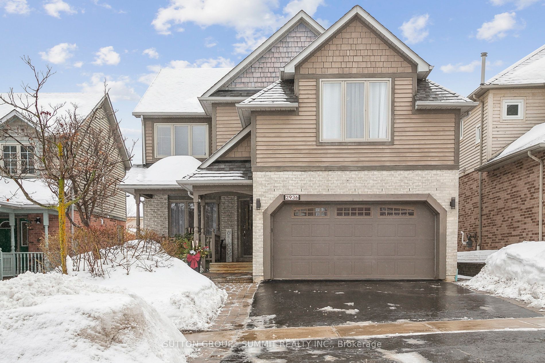 2936 Castlebridge Drive Property Photo 1
