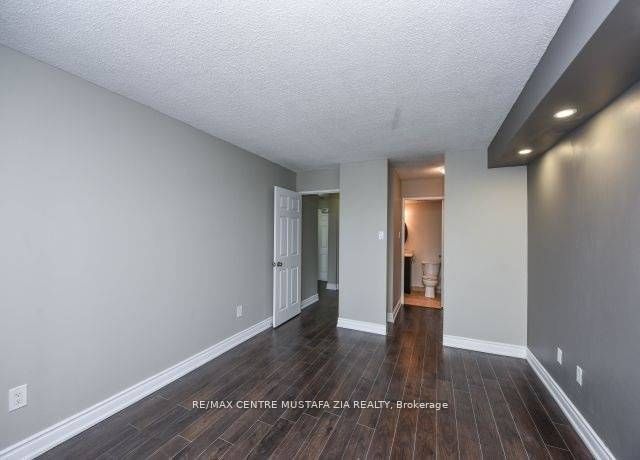 250 Webb Drive 1506 Property Photo 7