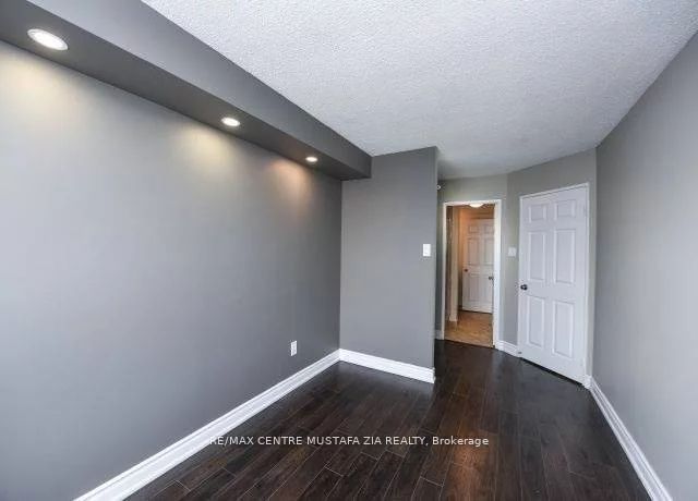 250 Webb Drive 1506 Property Photo 10