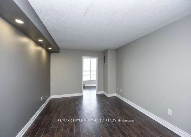250 Webb Drive 1506 Property Photo 12
