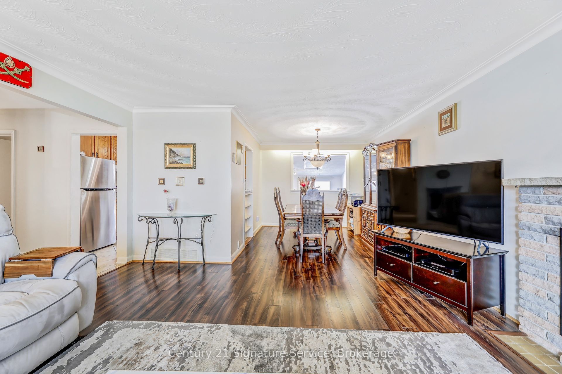 8026 Mayfield Road Property Photo 6