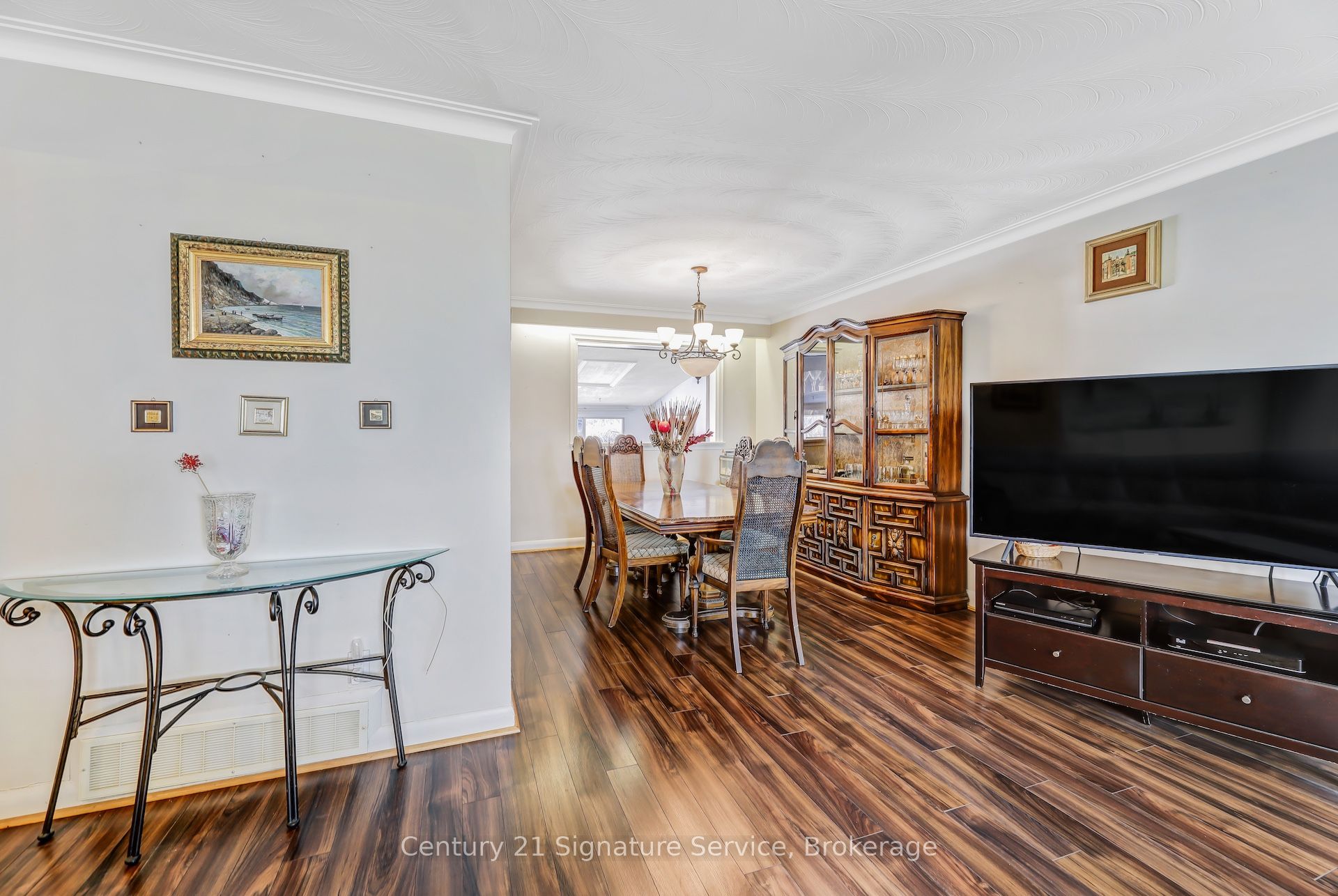 8026 Mayfield Road Property Photo 7