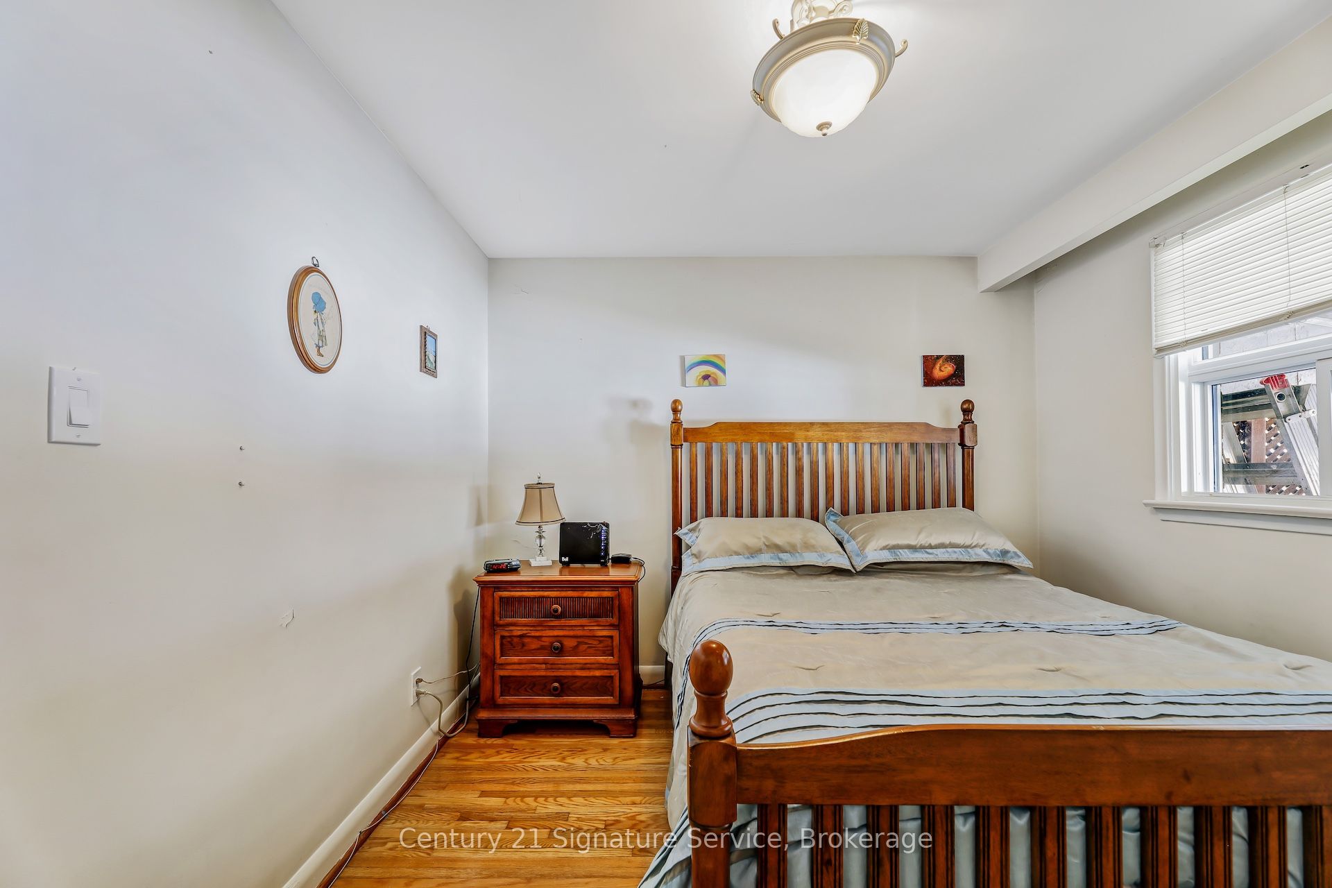 8026 Mayfield Road Property Photo 15