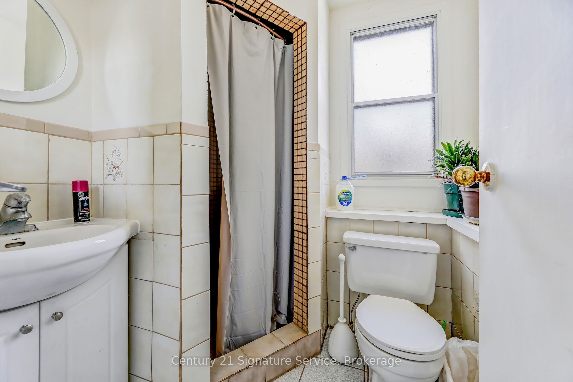 8026 Mayfield Road Property Photo 24