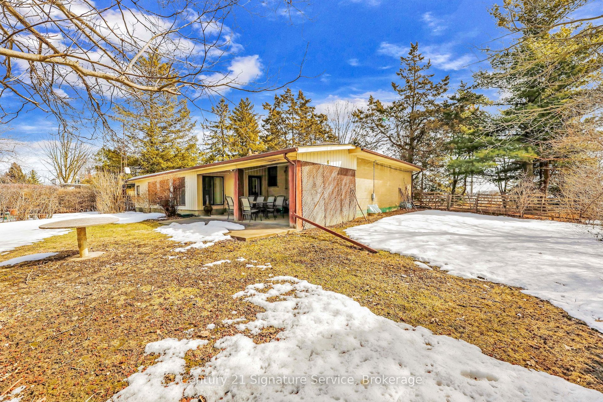 8026 Mayfield Road Property Photo 33