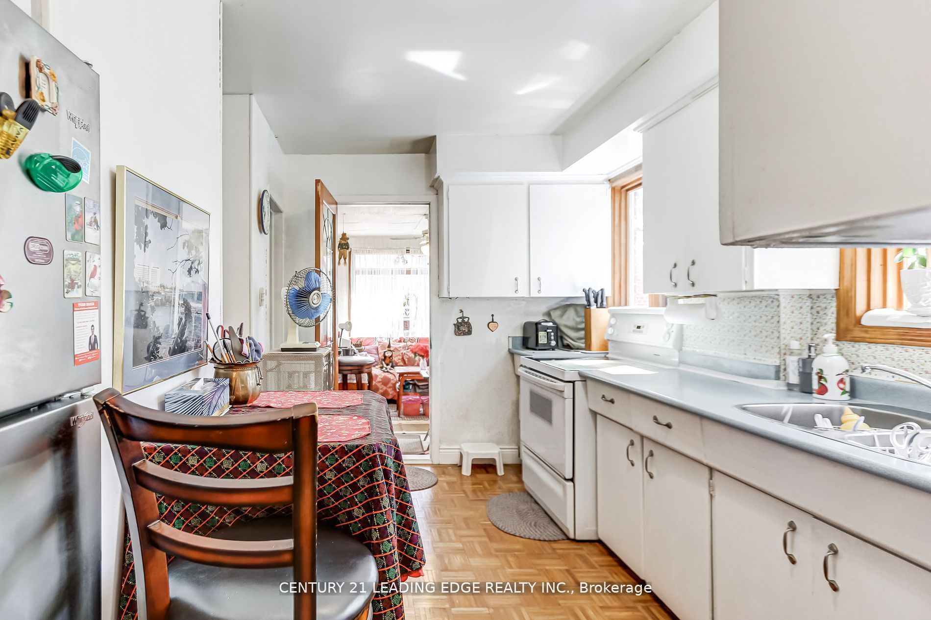 19 Royaleigh Avenue Property Photo 8