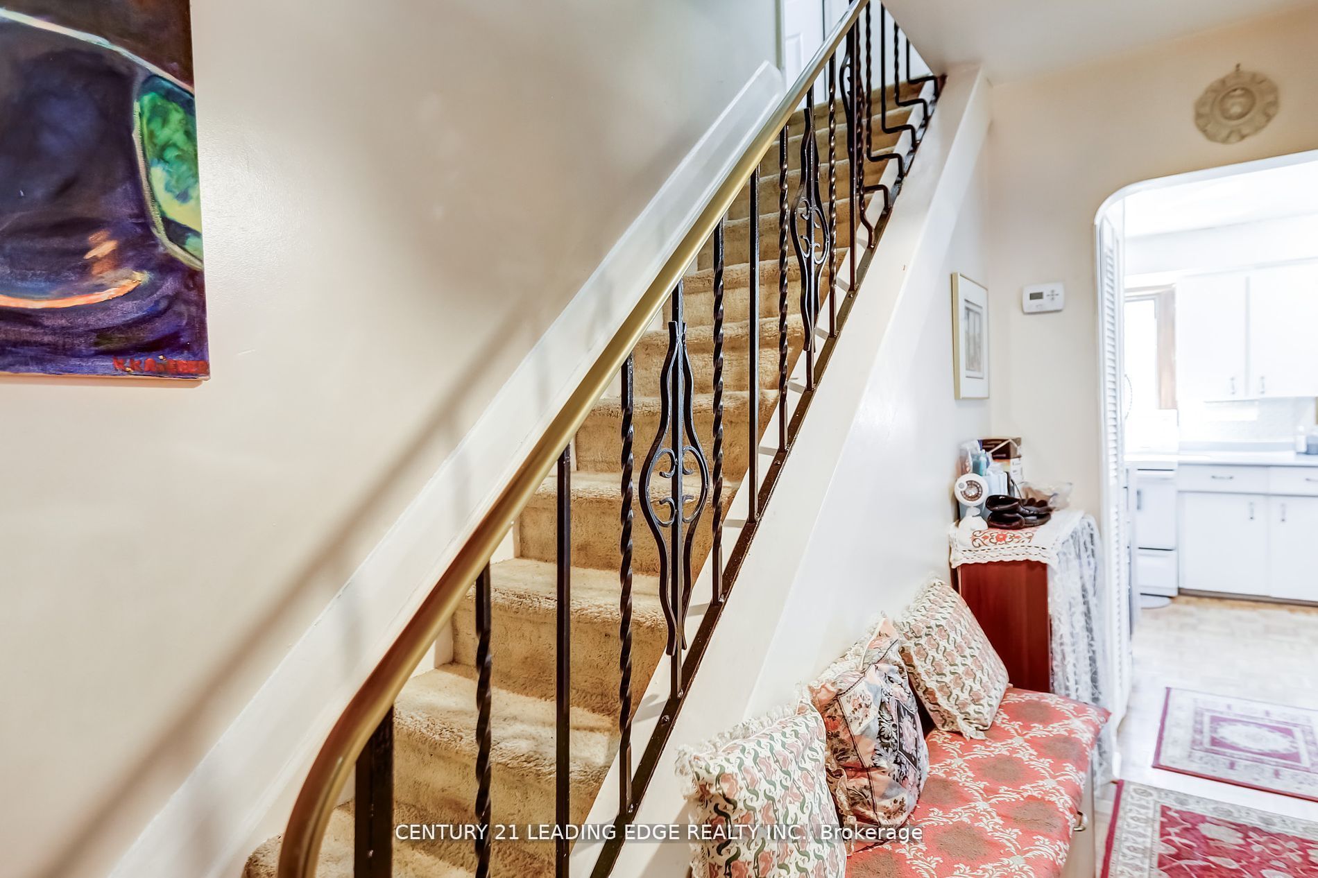 19 Royaleigh Avenue Property Photo 13