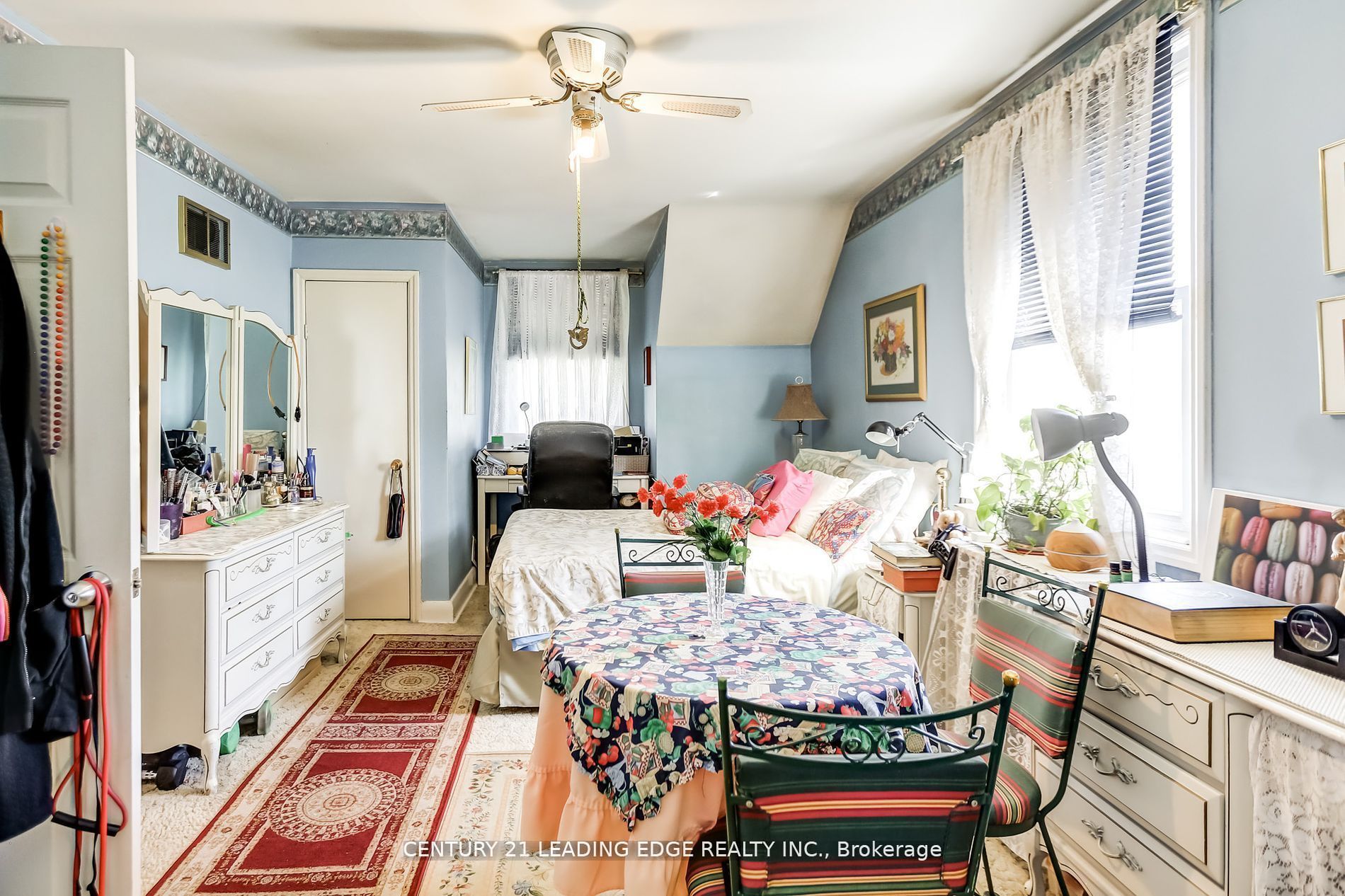 19 Royaleigh Avenue Property Photo 15