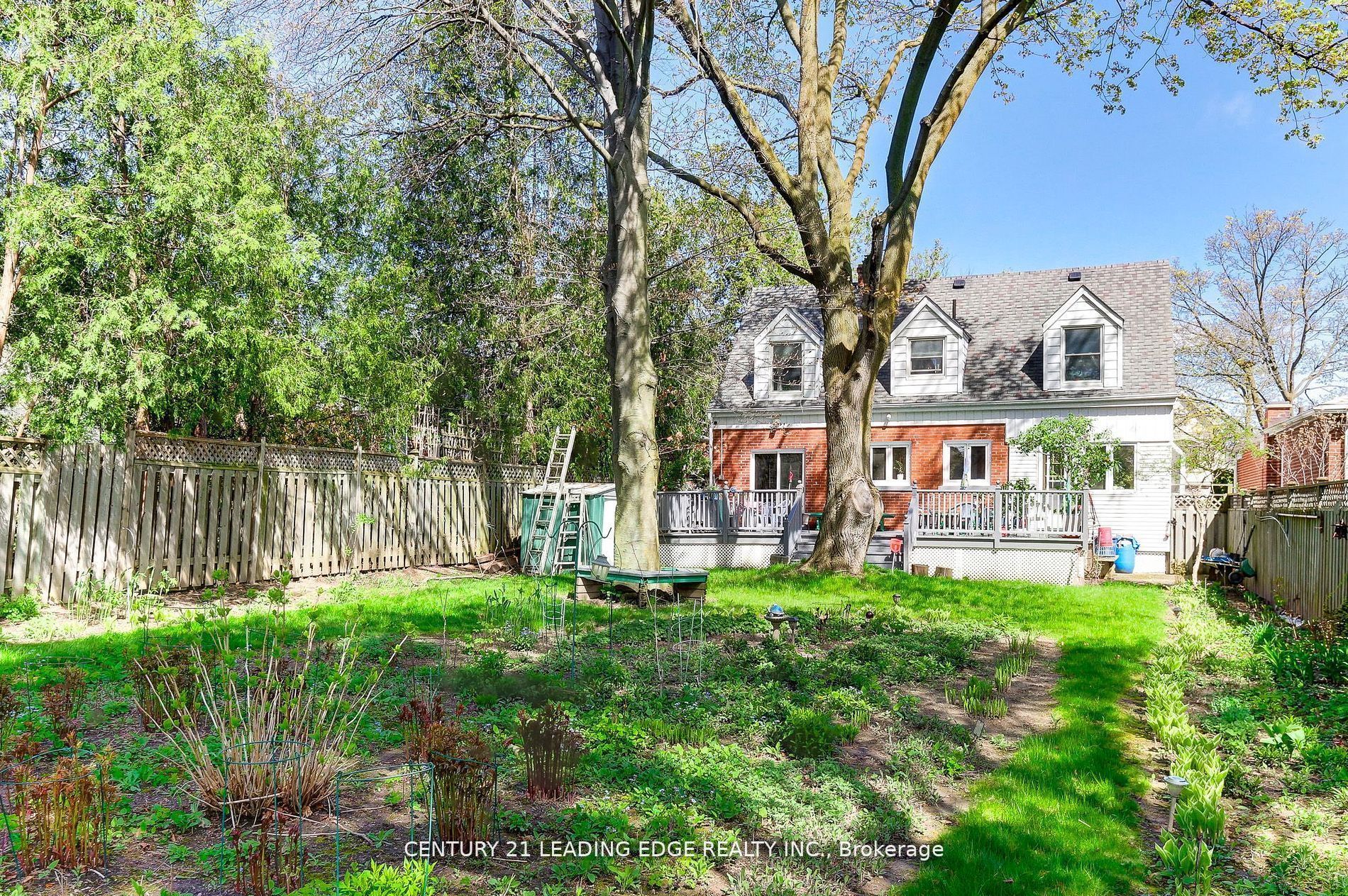 19 Royaleigh Avenue Property Photo 23