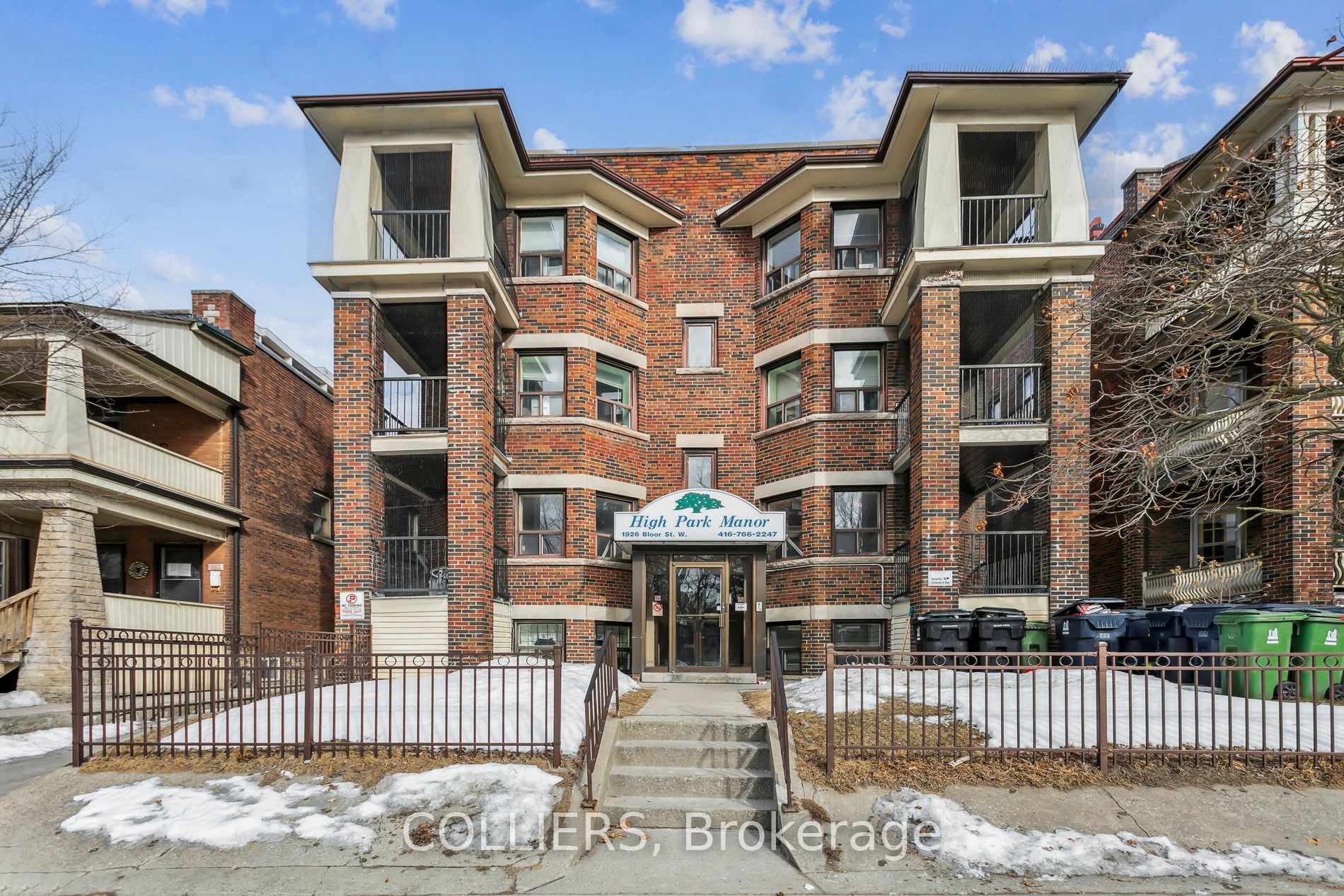 1926 Bloor Street Property Photo 3