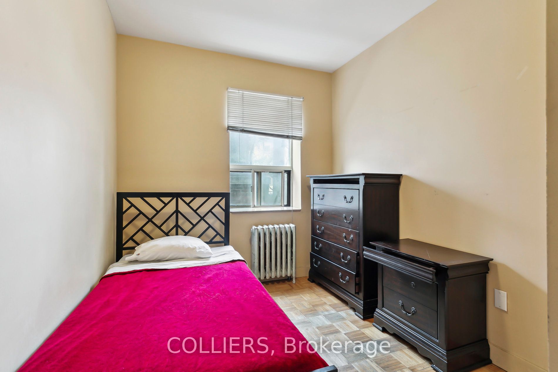 1926 Bloor Street Property Photo 6