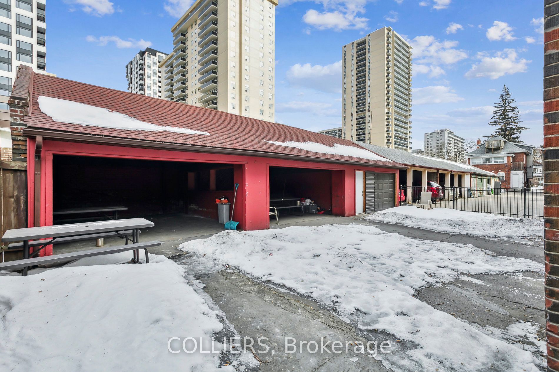 1926 Bloor Street Property Photo 13