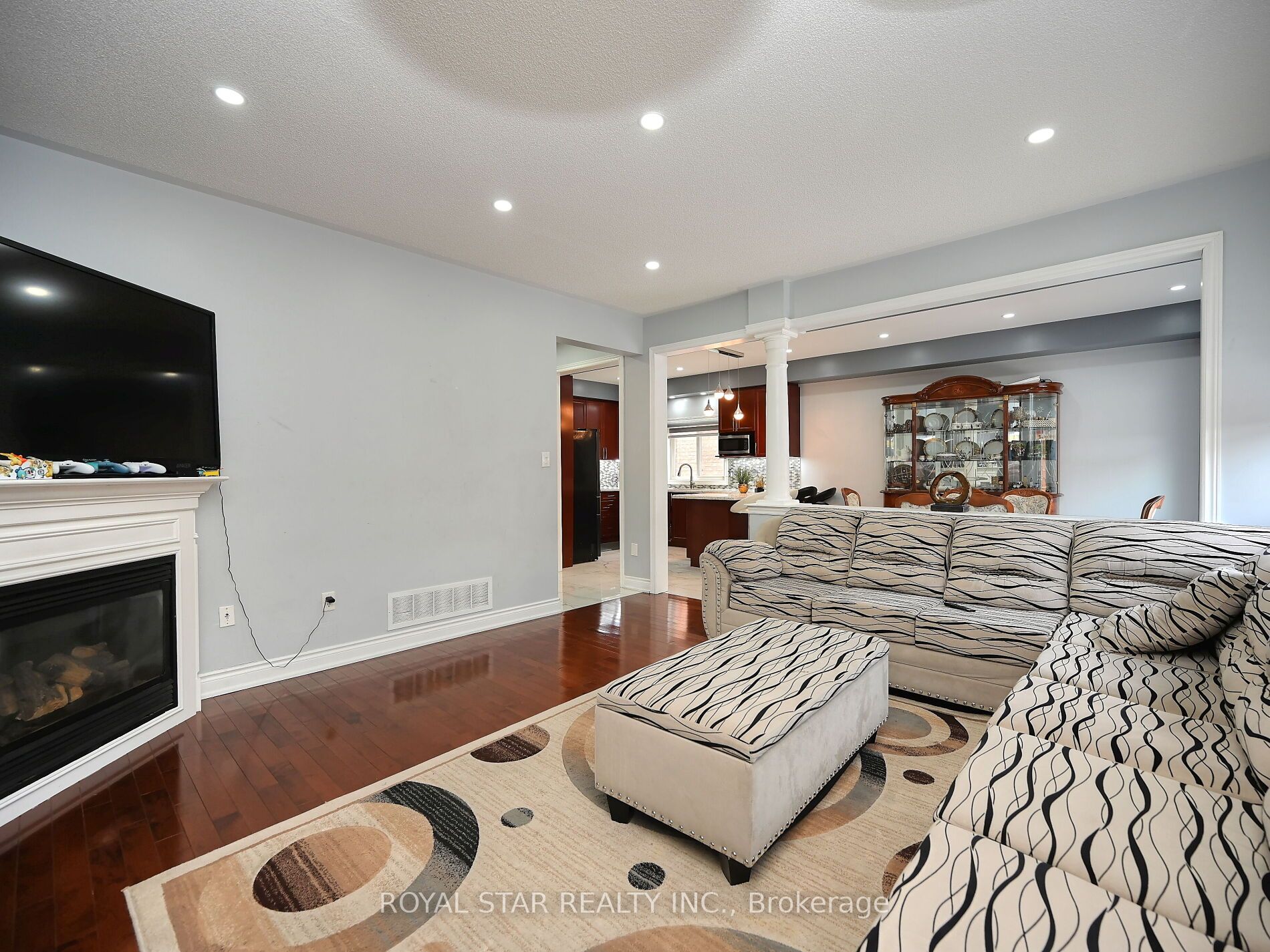 33 Alice Spring Crescent Property Photo 14