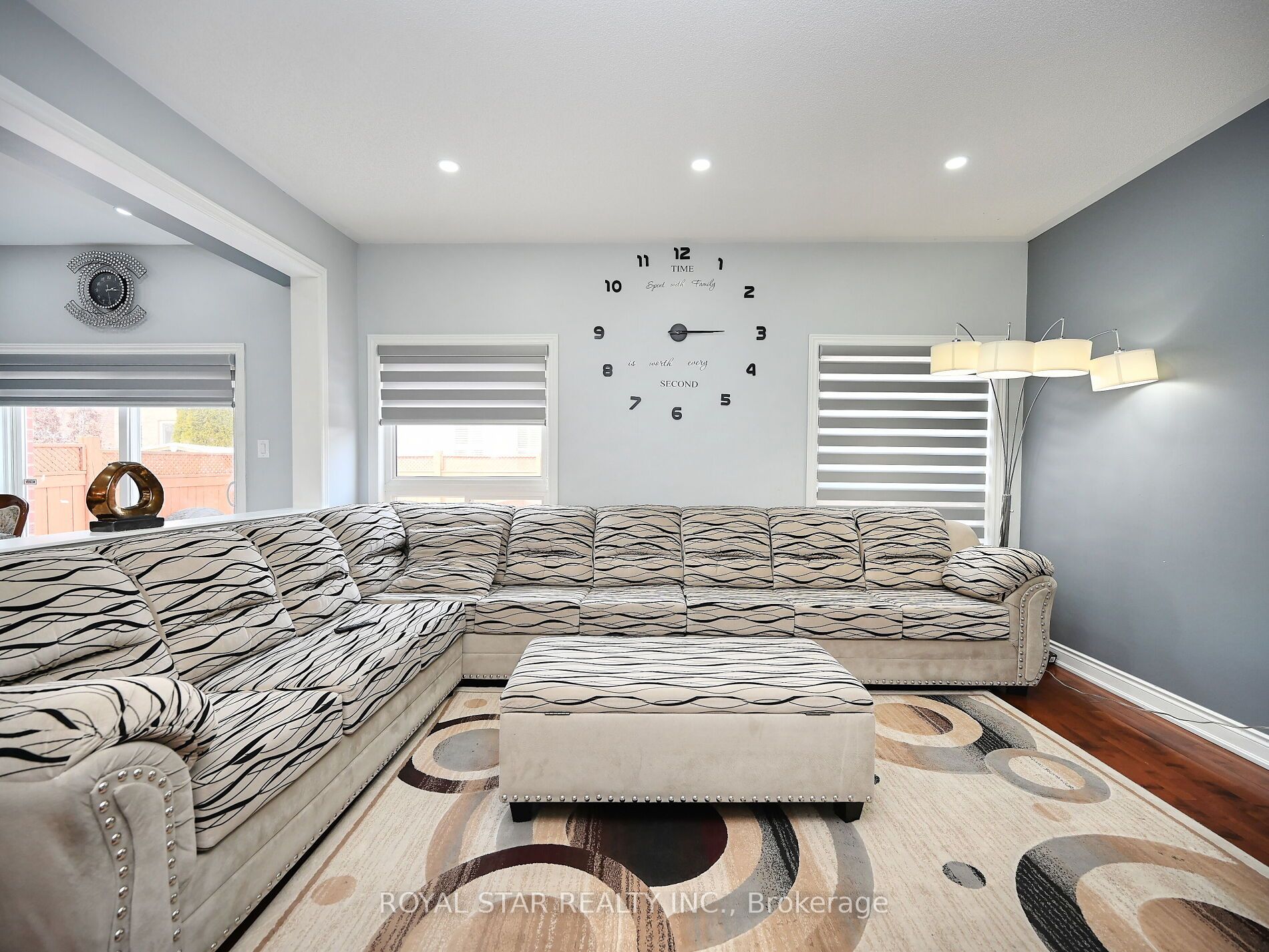 33 Alice Spring Crescent Property Photo 15